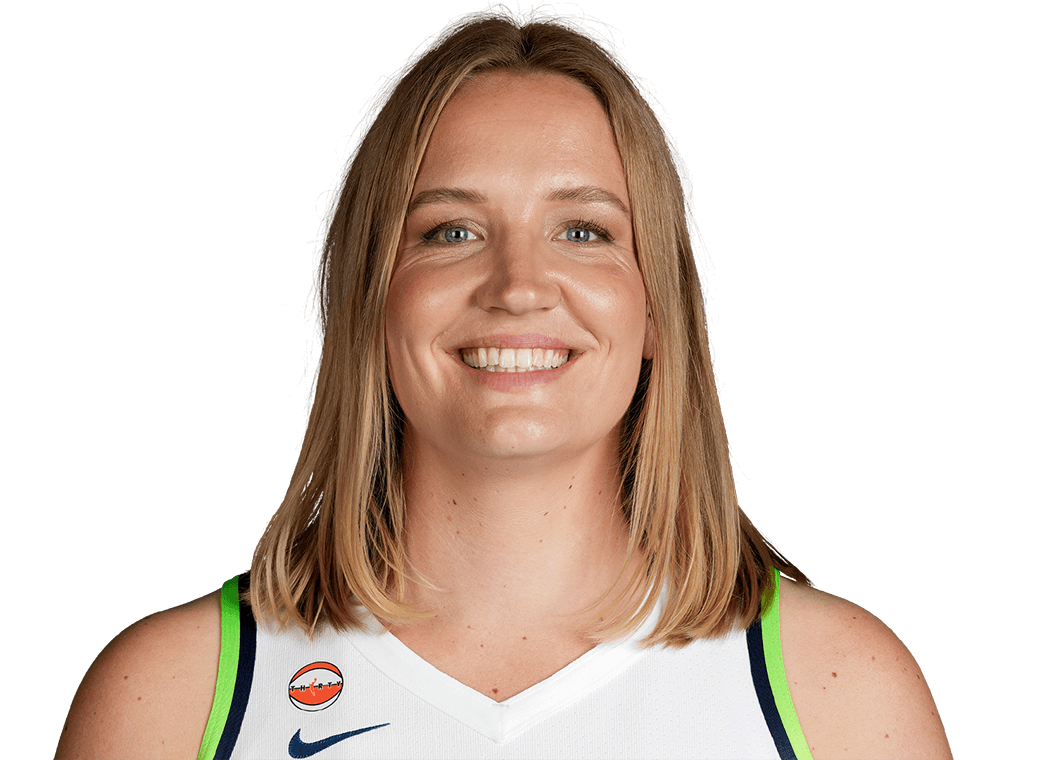 Emese Hof headshot