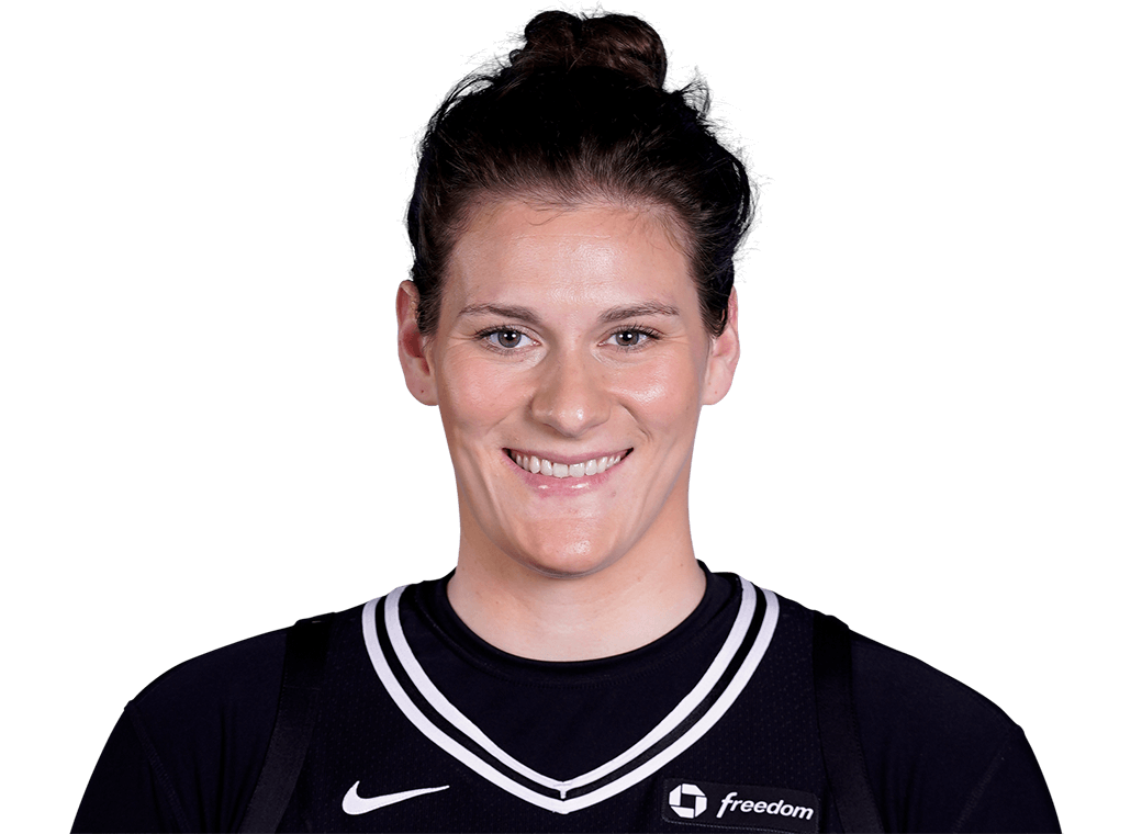 Kyara Linskens headshot