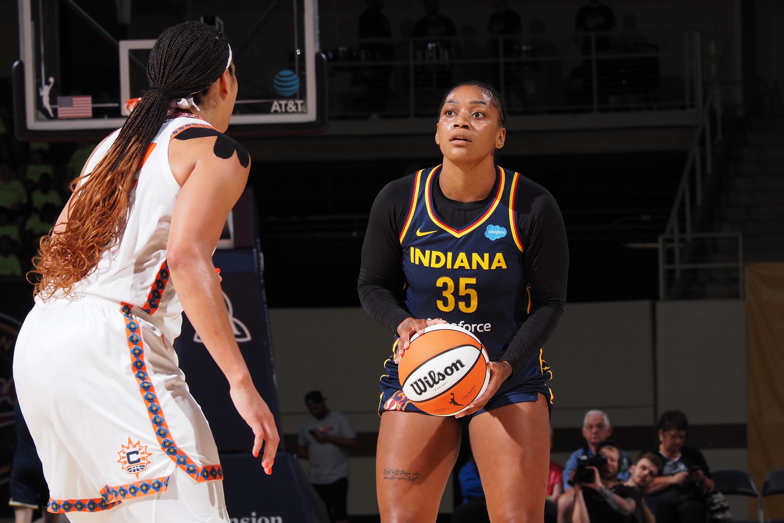 Victoria Vivians Stats, Height, Weight, Position, Draft Status and More