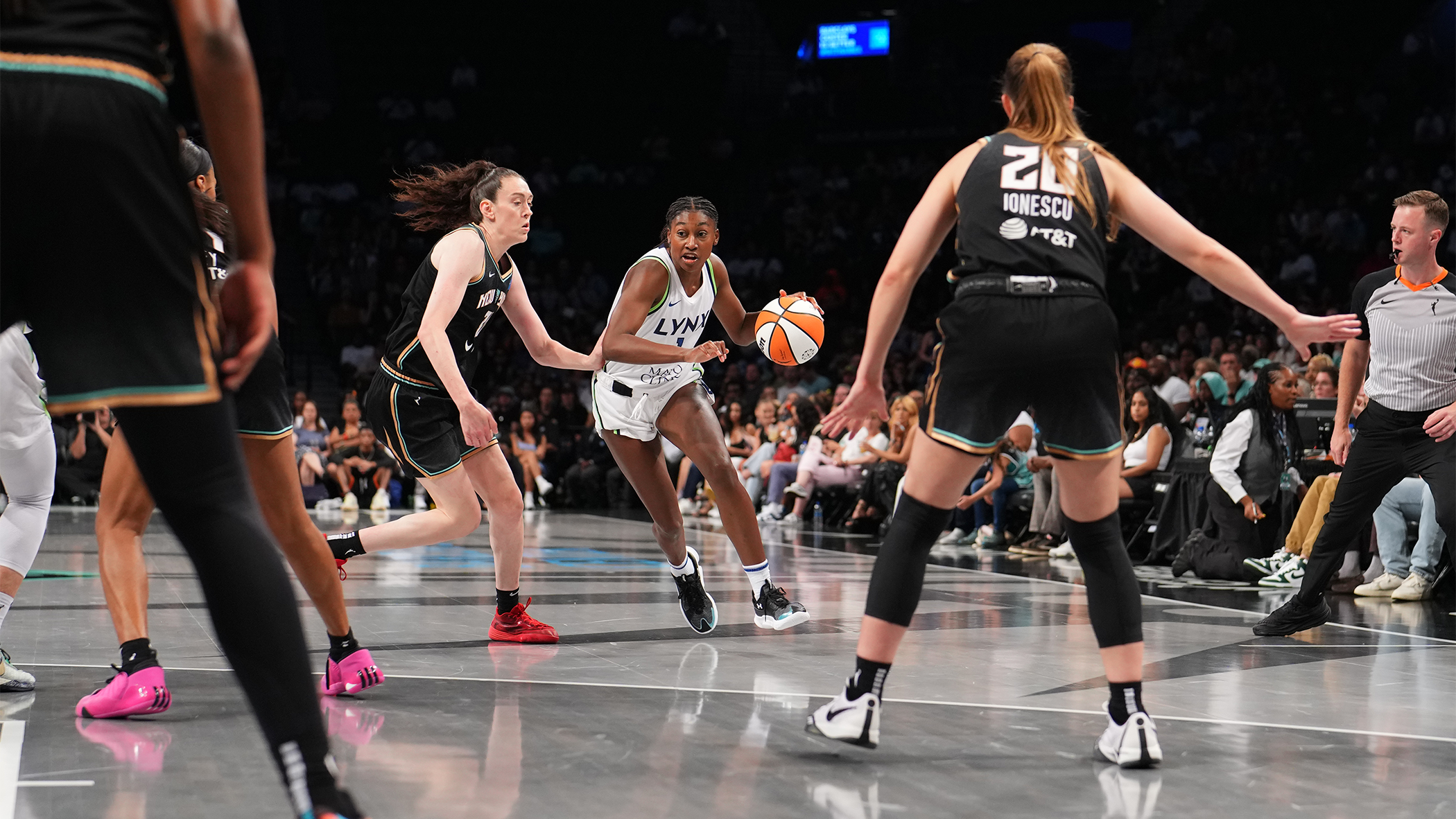 Dorka Juhász Stats, Height, Weight, Position, Draft Status and More | WNBA