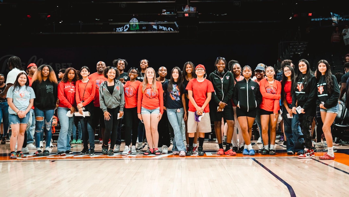 PHOENIX MERCURY SELECTS THE ACADEMIES AT SOUTH MOUNTAIN VARSITY GIRLS’ BASKETBALL TEAM FOR 2023 ADOPT-A-TEAM MENTORSHIP PROGRAM