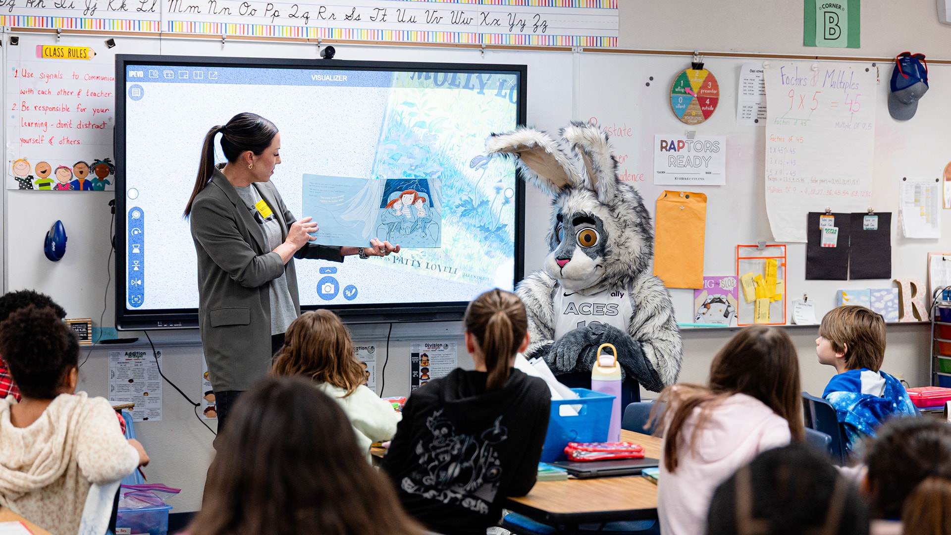 Aces Take Part in 2025 Nevada Reading Week