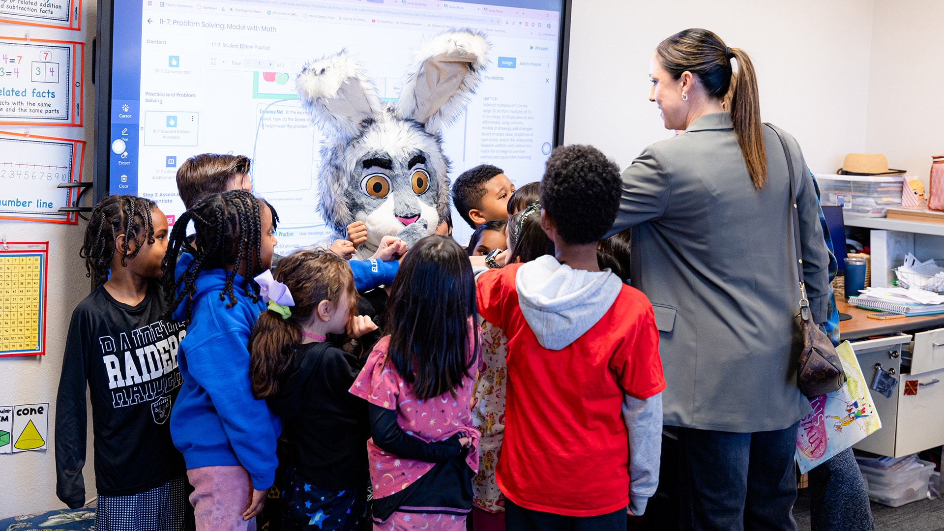 Aces Take Part in 2025 Nevada Reading Week