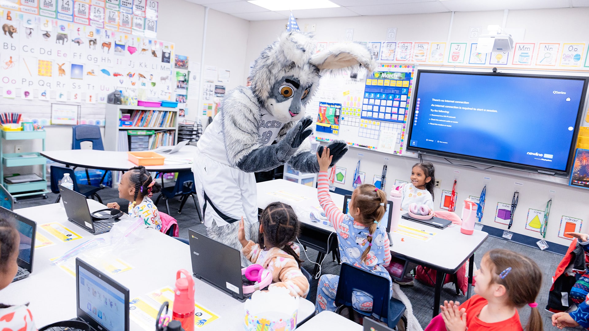 Aces Take Part in 2025 Nevada Reading Week