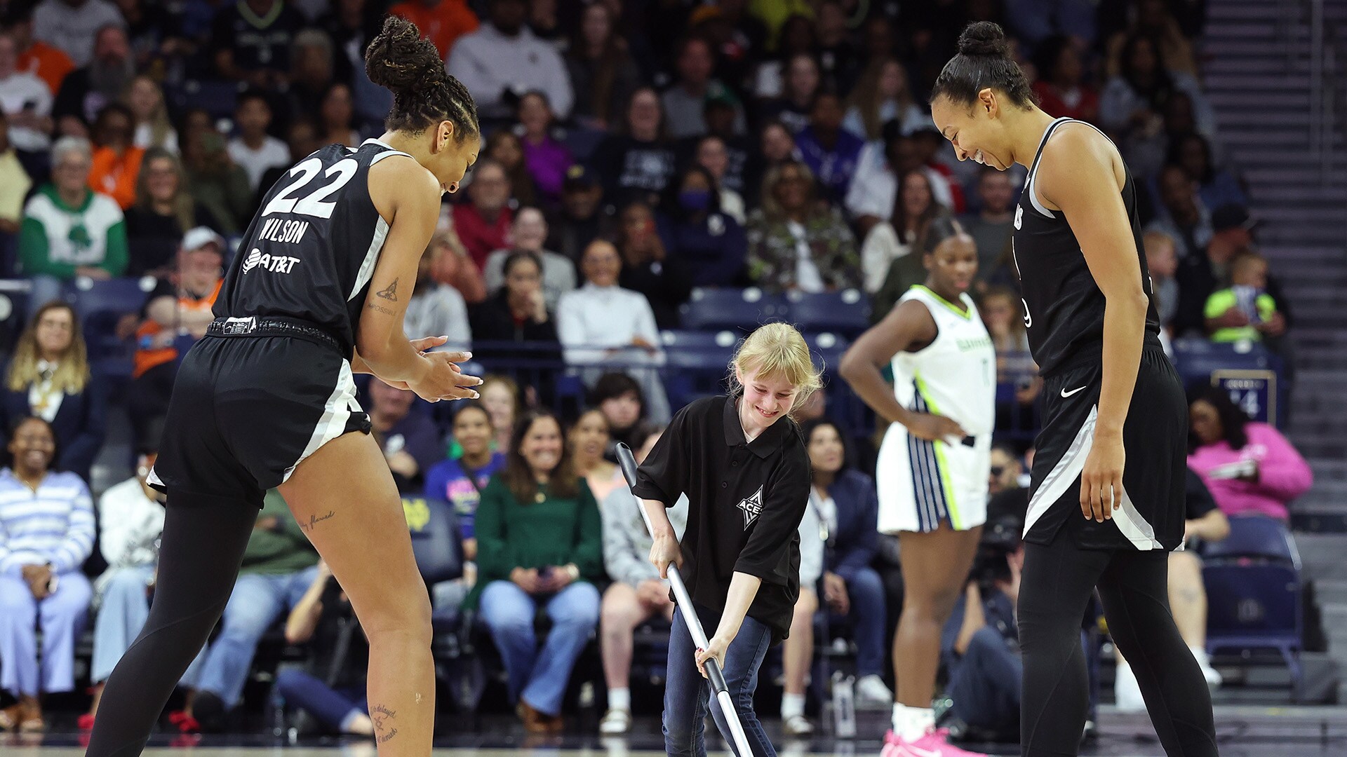 Dallas Wings v Las Vegas Aces