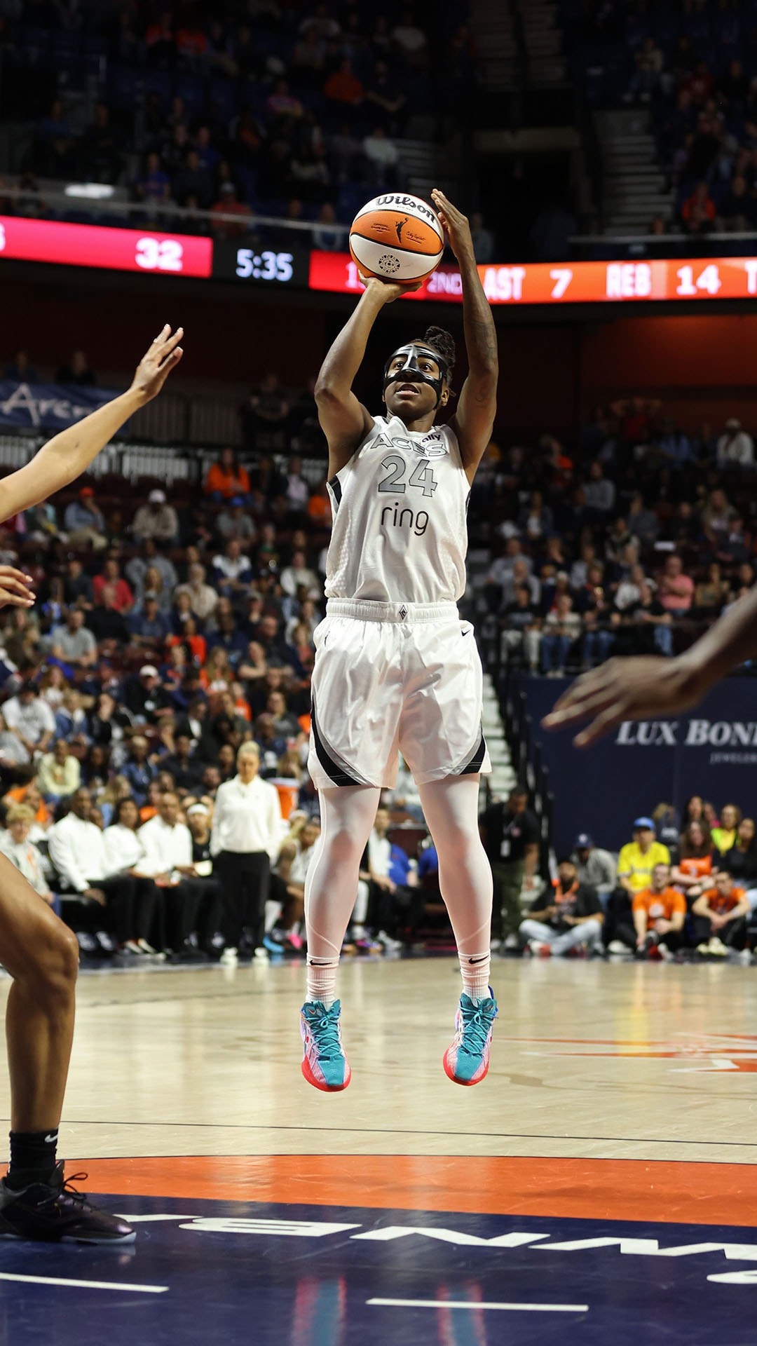 Las Vegas Aces v Connecticut Sun