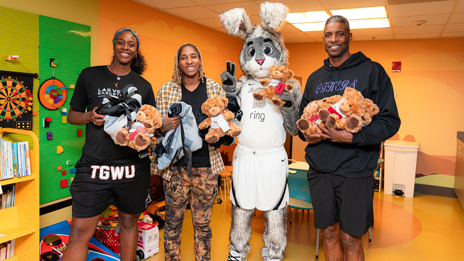 GALLERY: Aces Visit Local Children's Hospital (6/5/2025)