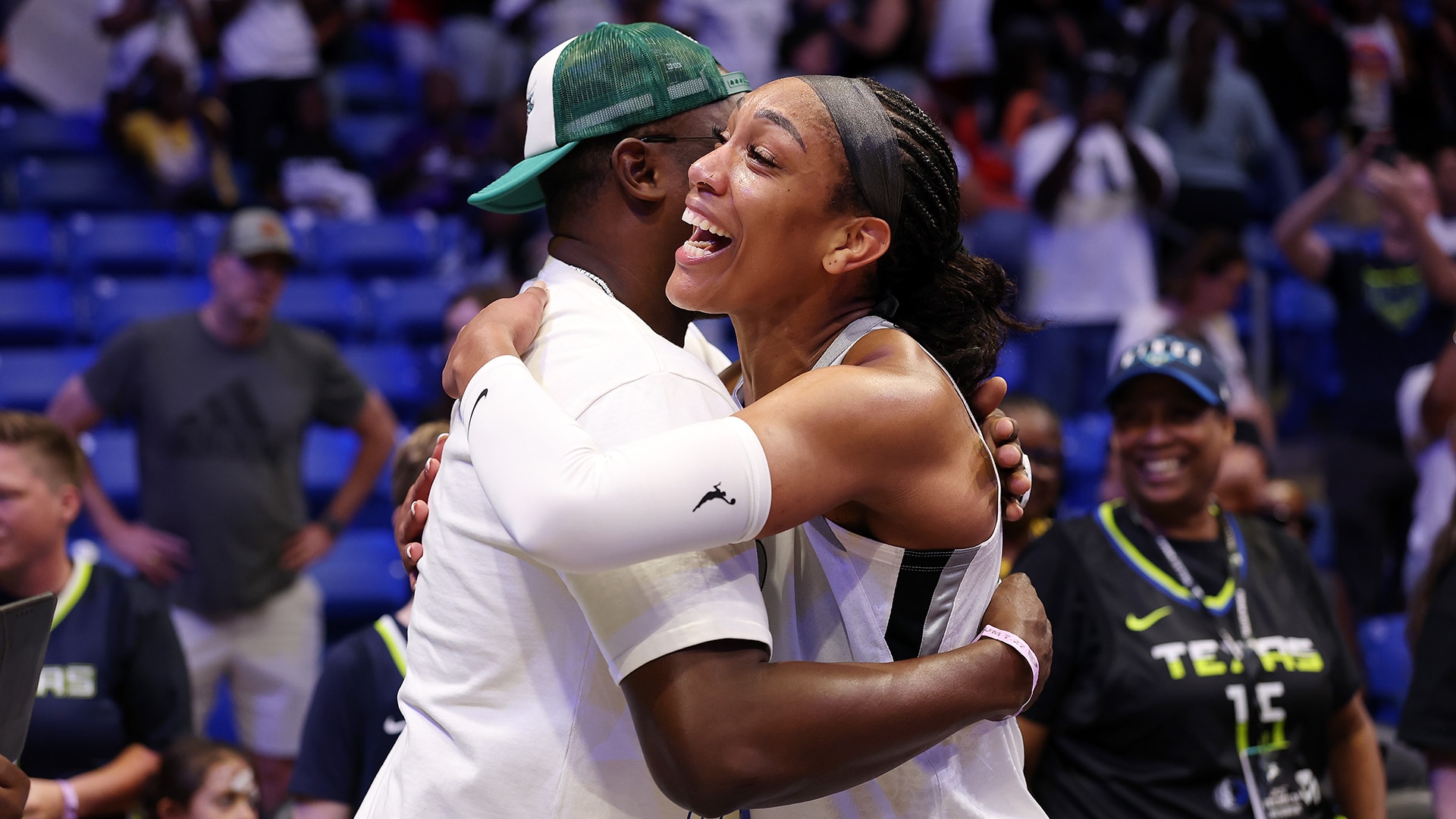 Las Vegas Aces v Dallas Wings