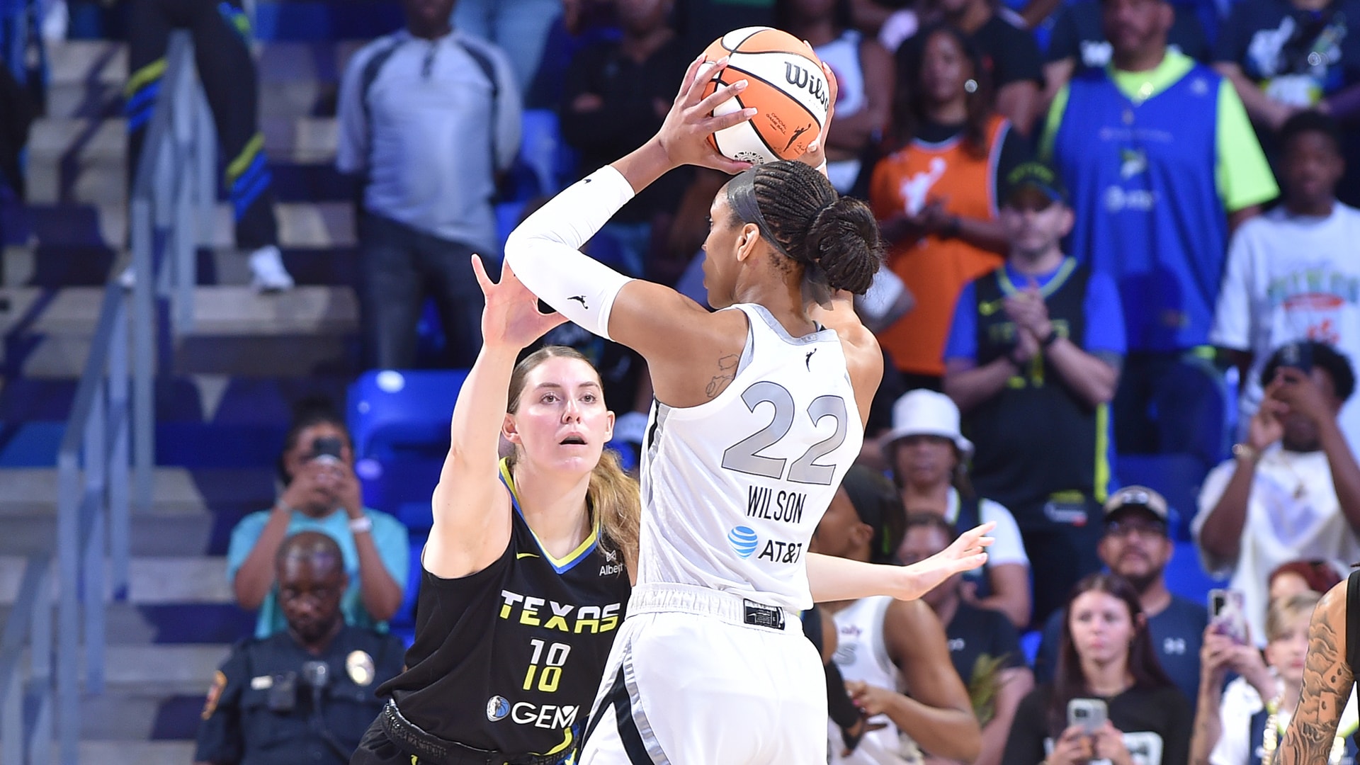 A'ja Wilson's 7-Assist Game vs. Wings (7/27/2025)