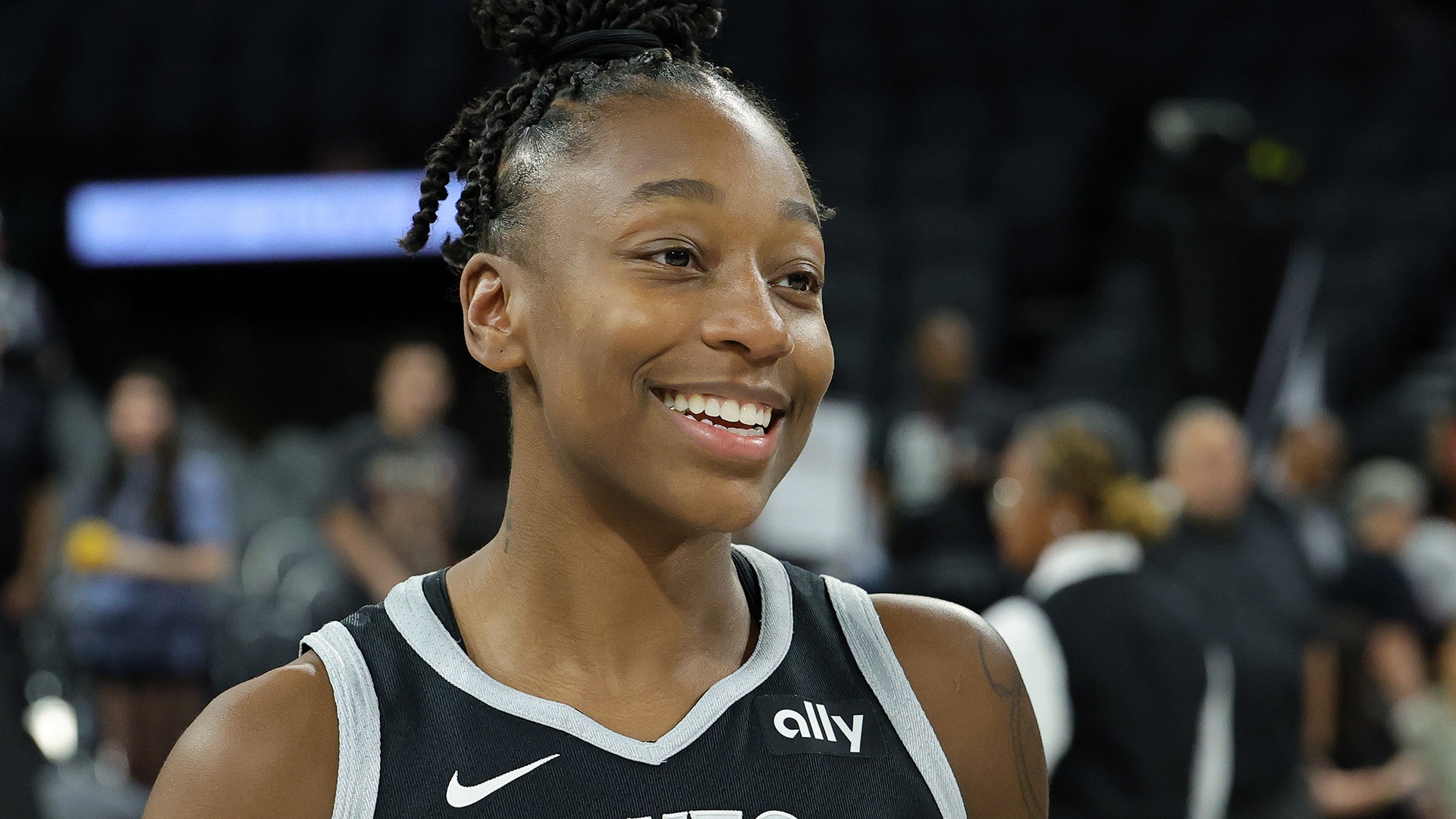 Aces 101, Valkyries 77 (8/3/2025)