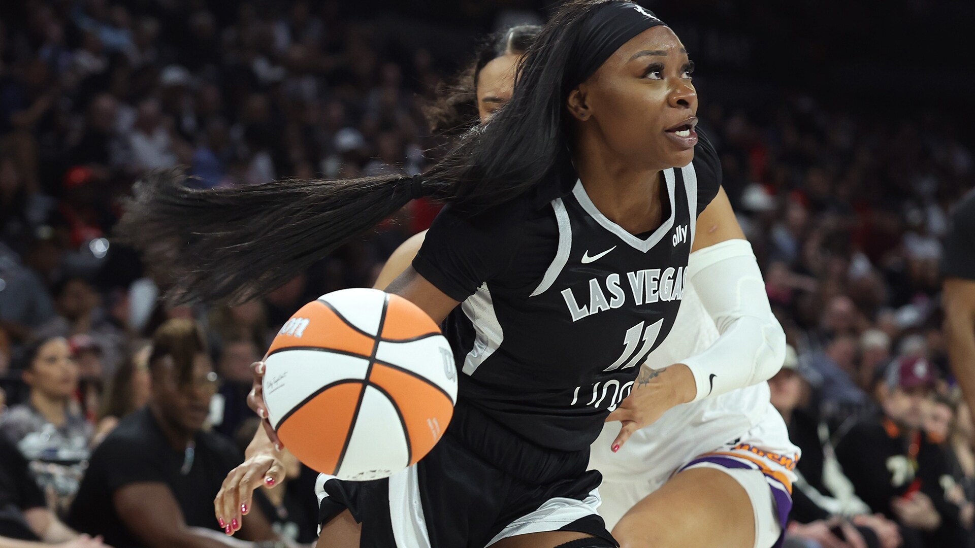 GAME RECAP: Aces Bench Shines as Las Vegas Takes Game 1 of WNBA Finals Over Phoenix, 89-86