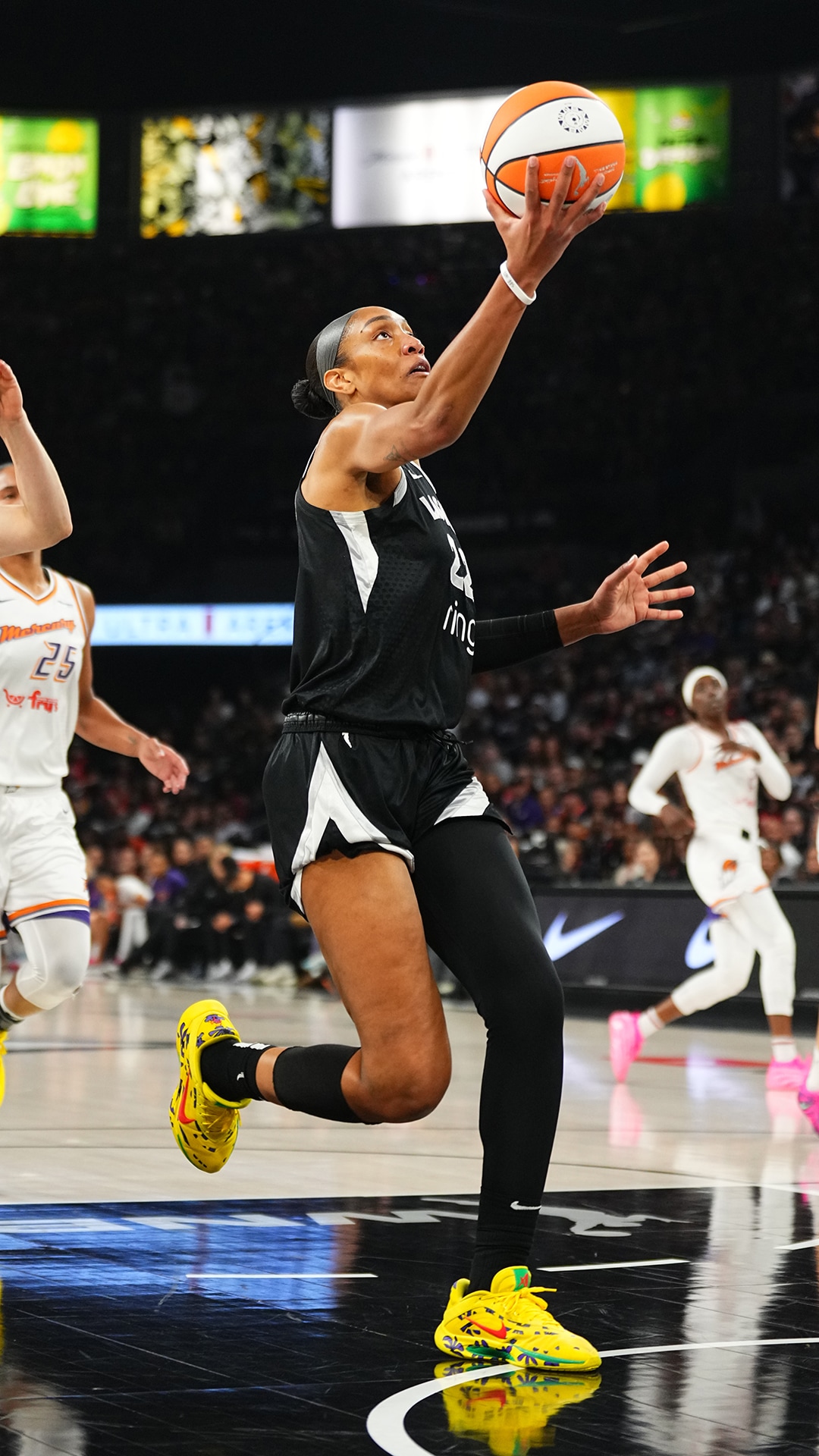 2025 WNBA Finals Game Two - Phoenix Mercury v Las Vegas Aces
