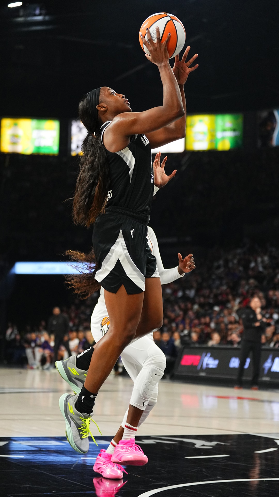 2025 WNBA Finals Game Two - Phoenix Mercury v Las Vegas Aces