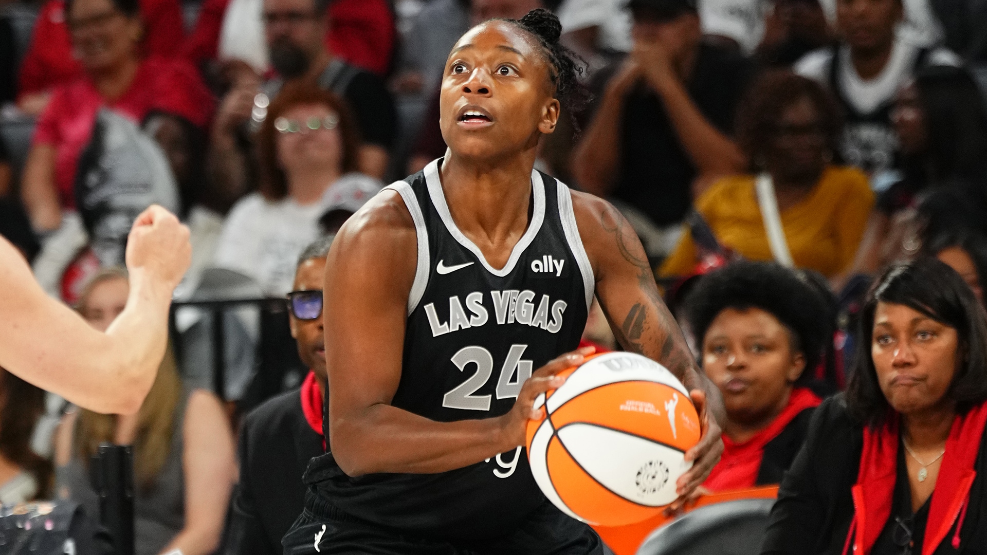 2025 WNBA Finals Game Two - Phoenix Mercury v Las Vegas Aces