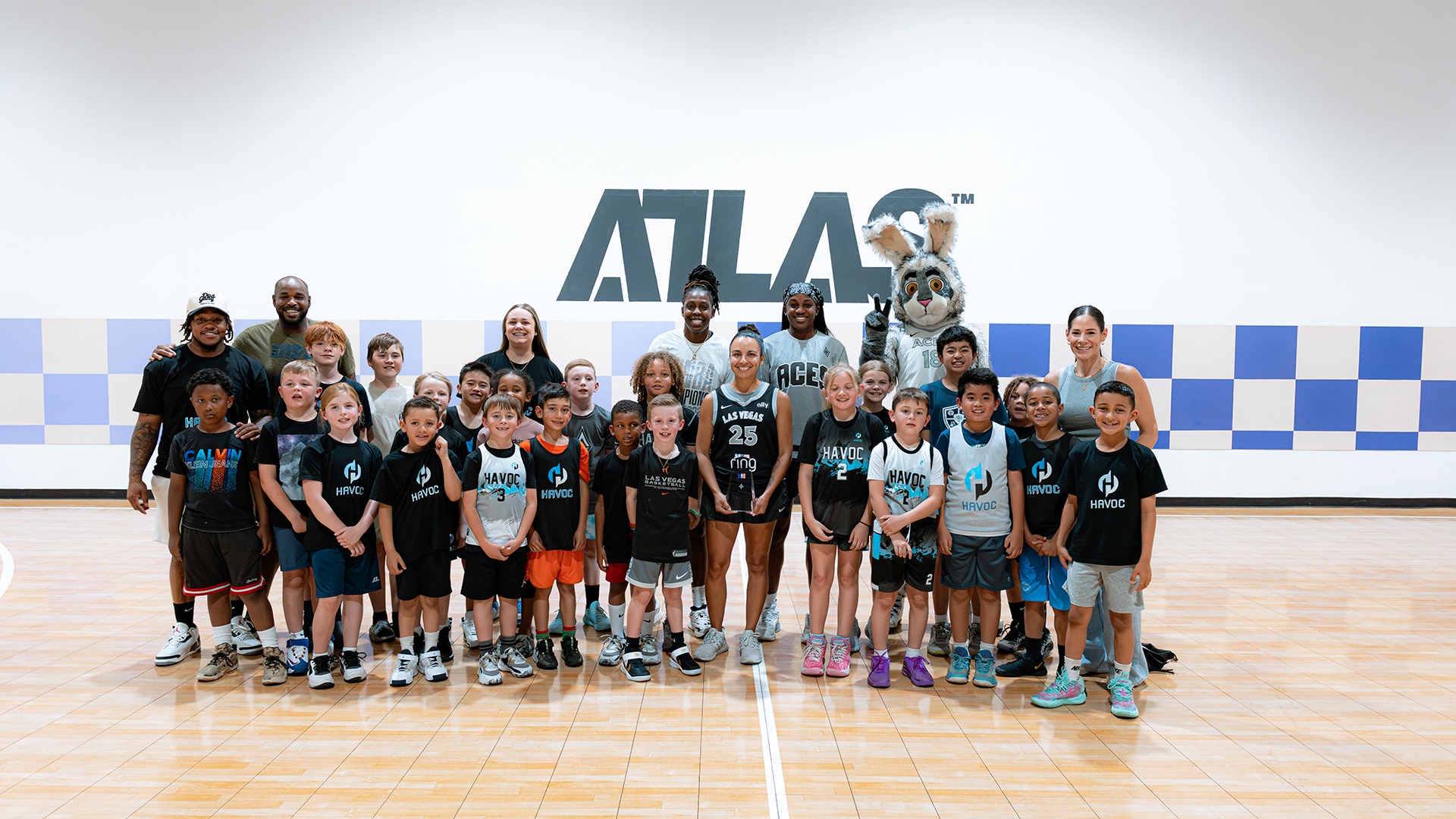 25.04.15_Community_Jr_WNBA_Community_Assist_Award_Presentation_--2Jackie_Young_Chelsea_Gray_BUCKET$_