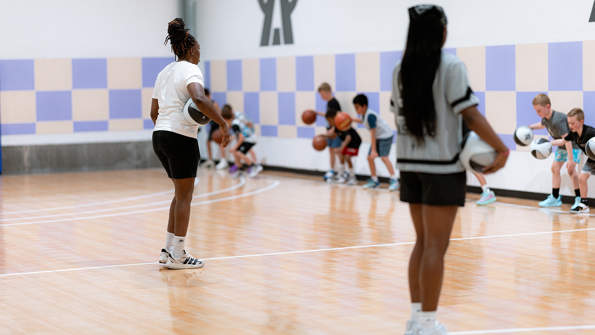 Gallery: Jr. WNBA Community Coach of the Year (4/14/2025)