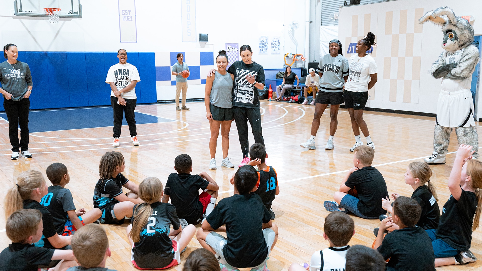 25.04.15_Community_Jr_WNBA_Community_Assist_Award_Presentation_-6415Jackie_Young_Chelsea_Gray_BUCKET$_