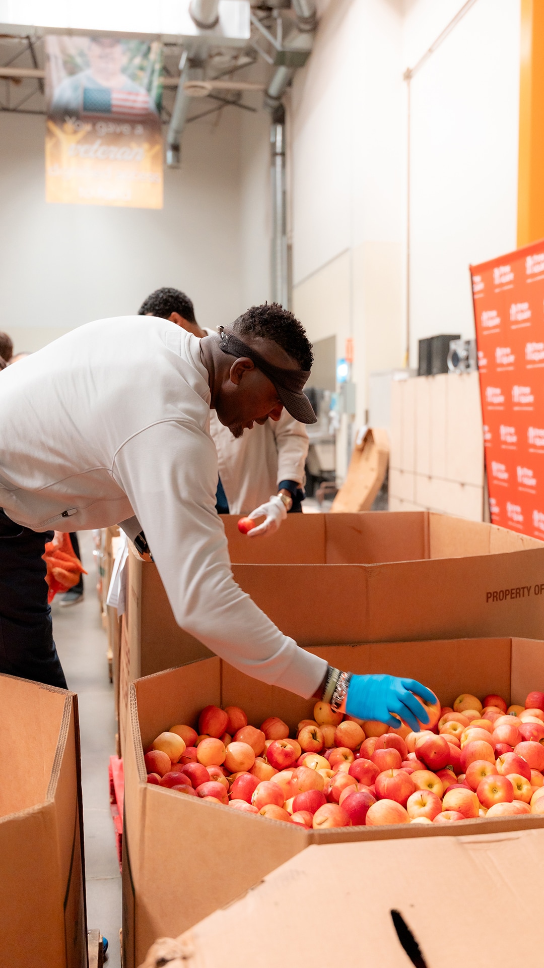 Aces Volunteer at Three Square Food Bank (11/17/2025)
