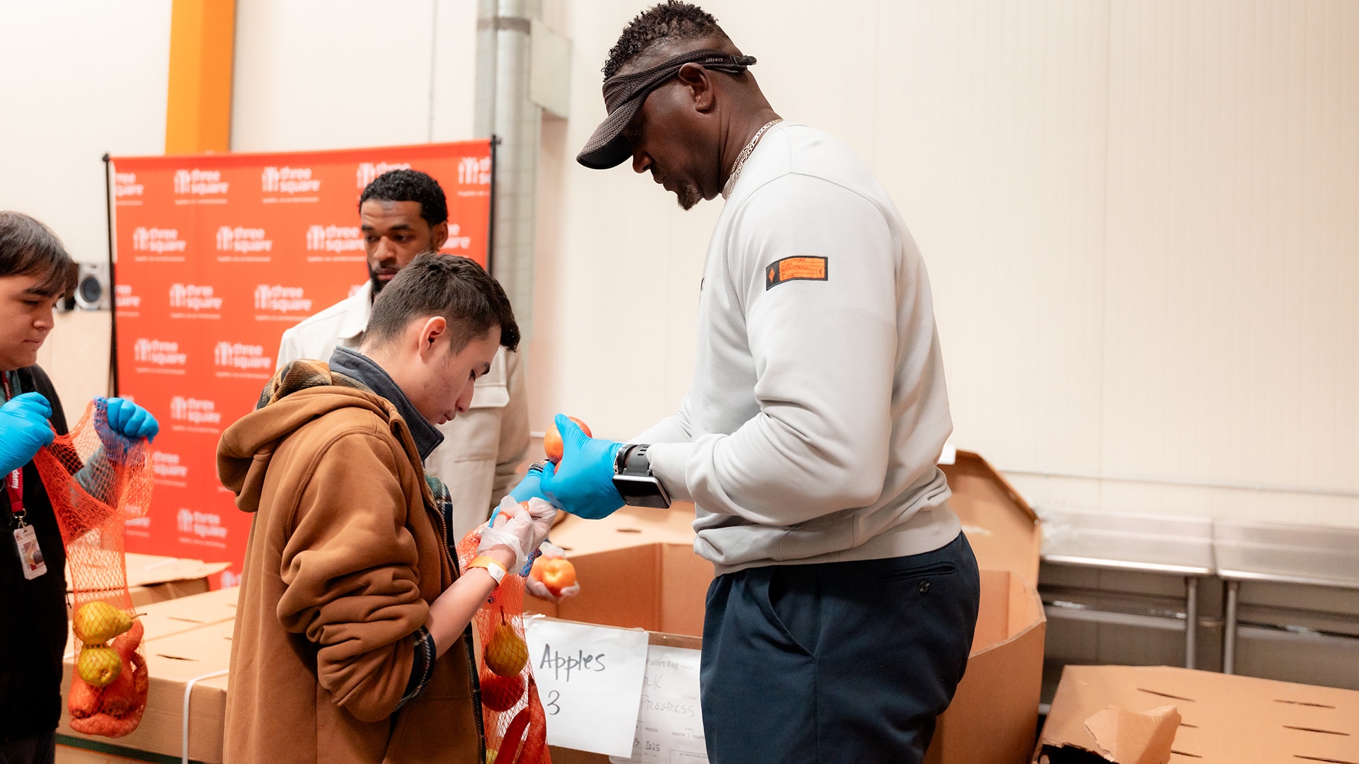 Aces Volunteer at Three Square Food Bank (11/17/2025)