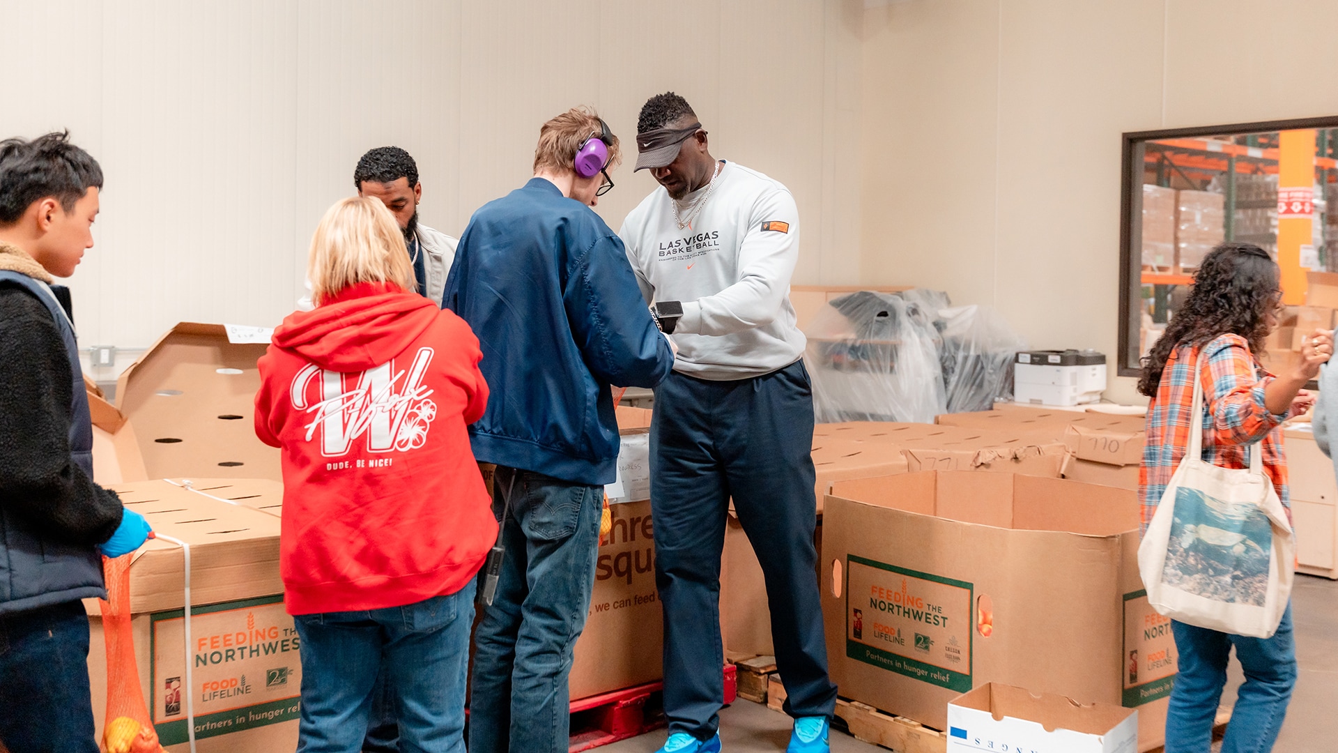 Aces Volunteer at Three Square Food Bank (11/17/2025)