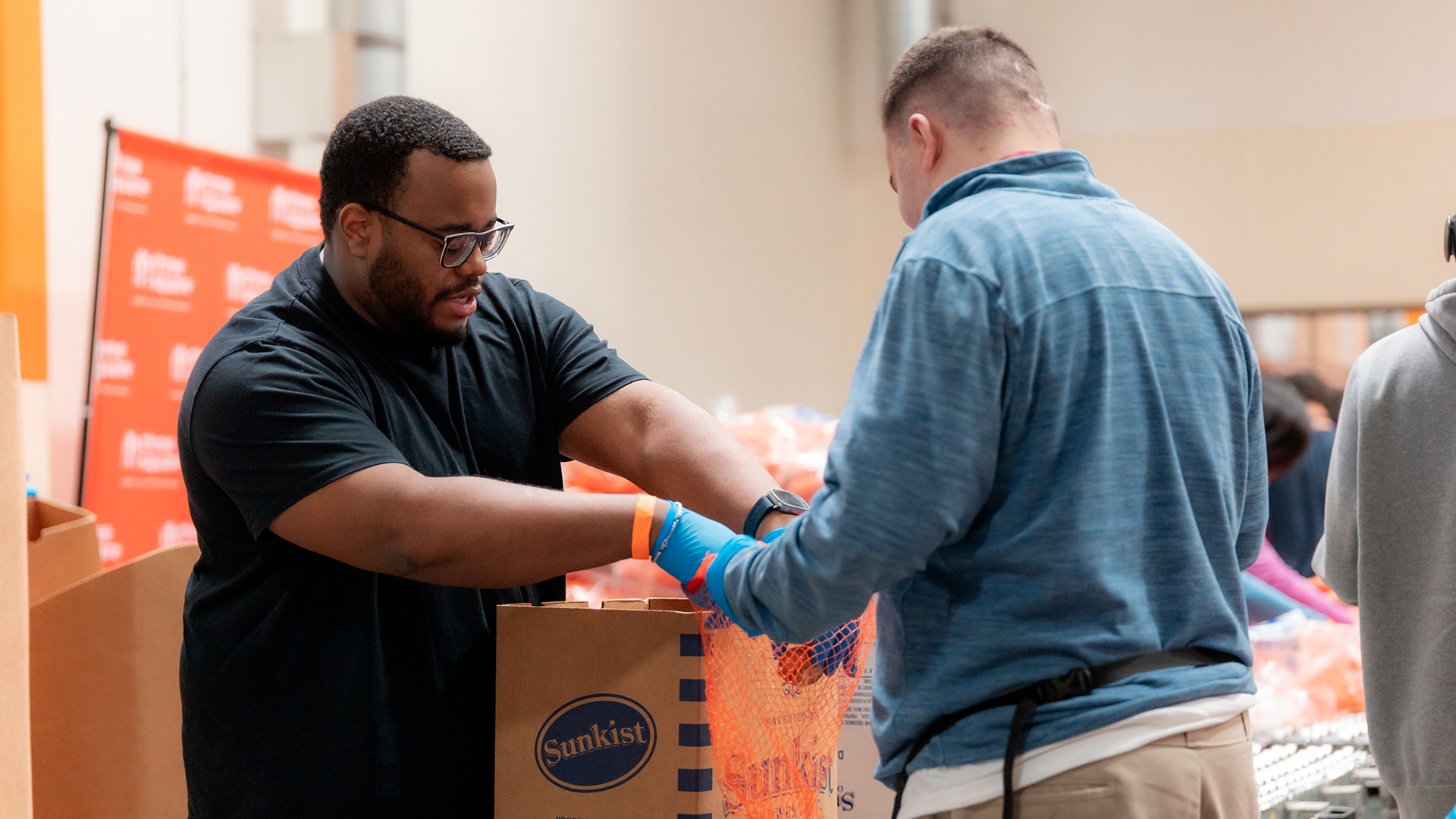 Aces Volunteer at Three Square Food Bank (11/17/2025)