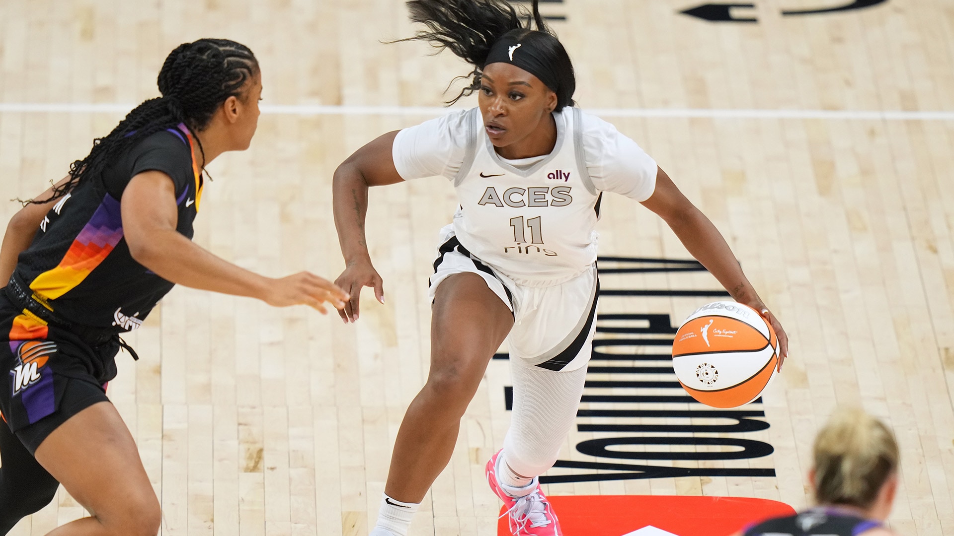 LAS VEGAS ACES GUARD DANA EVANS OUT WITH LEFT LEG INJURY