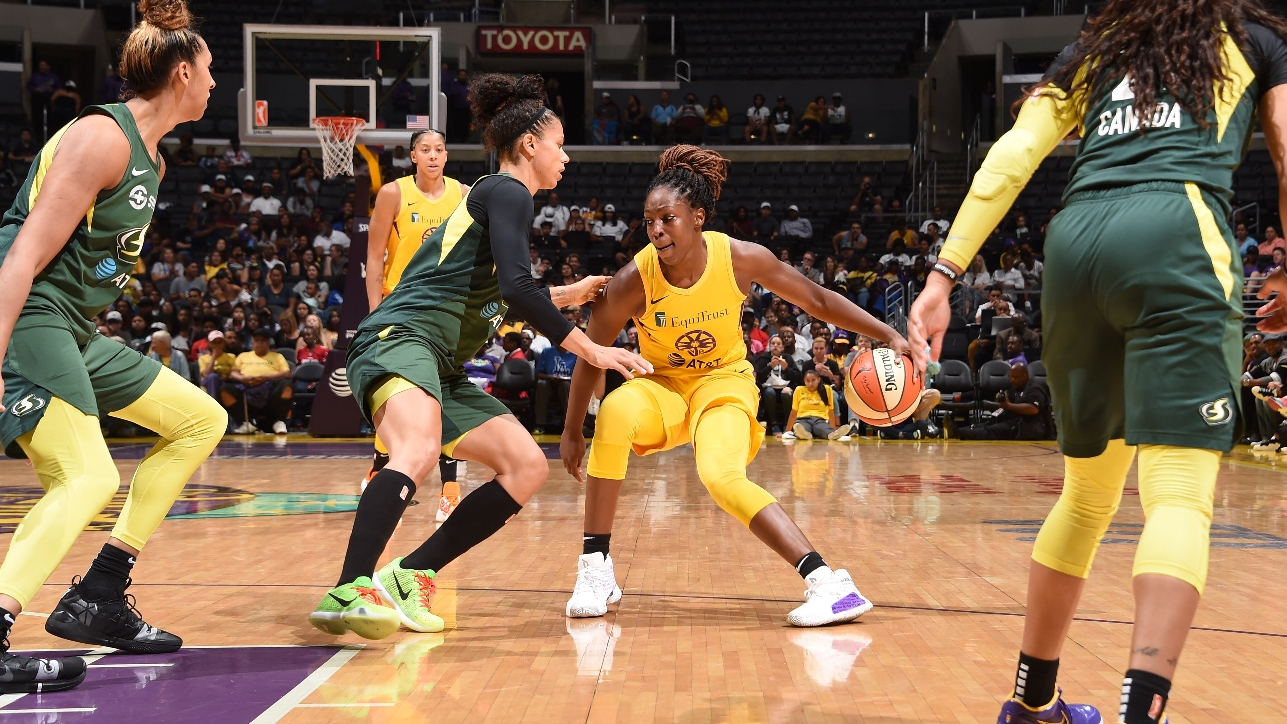 Chelsea Gray with 21 Points vs. Seattle Storm