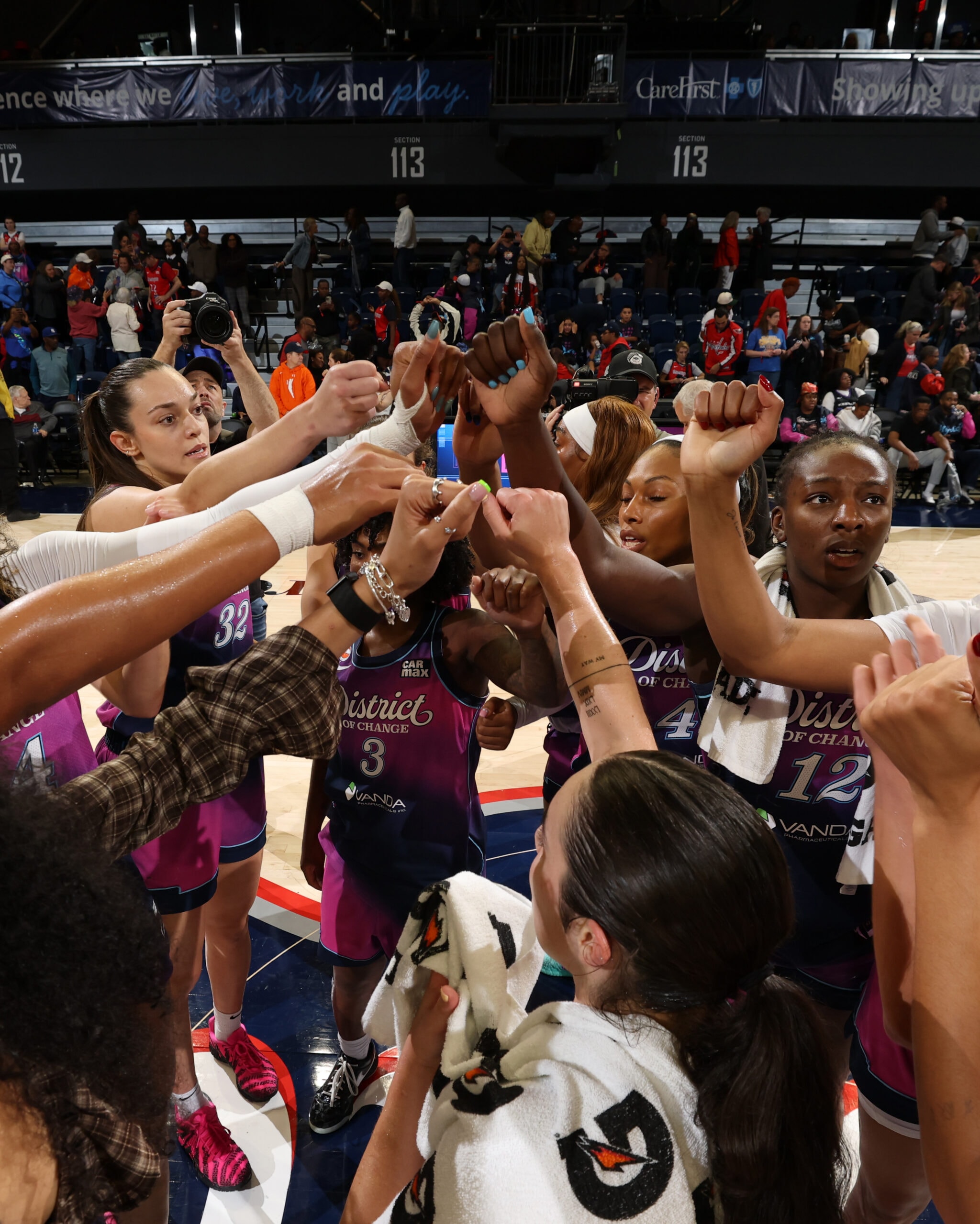 Connecticut Sun v Washington Mystics