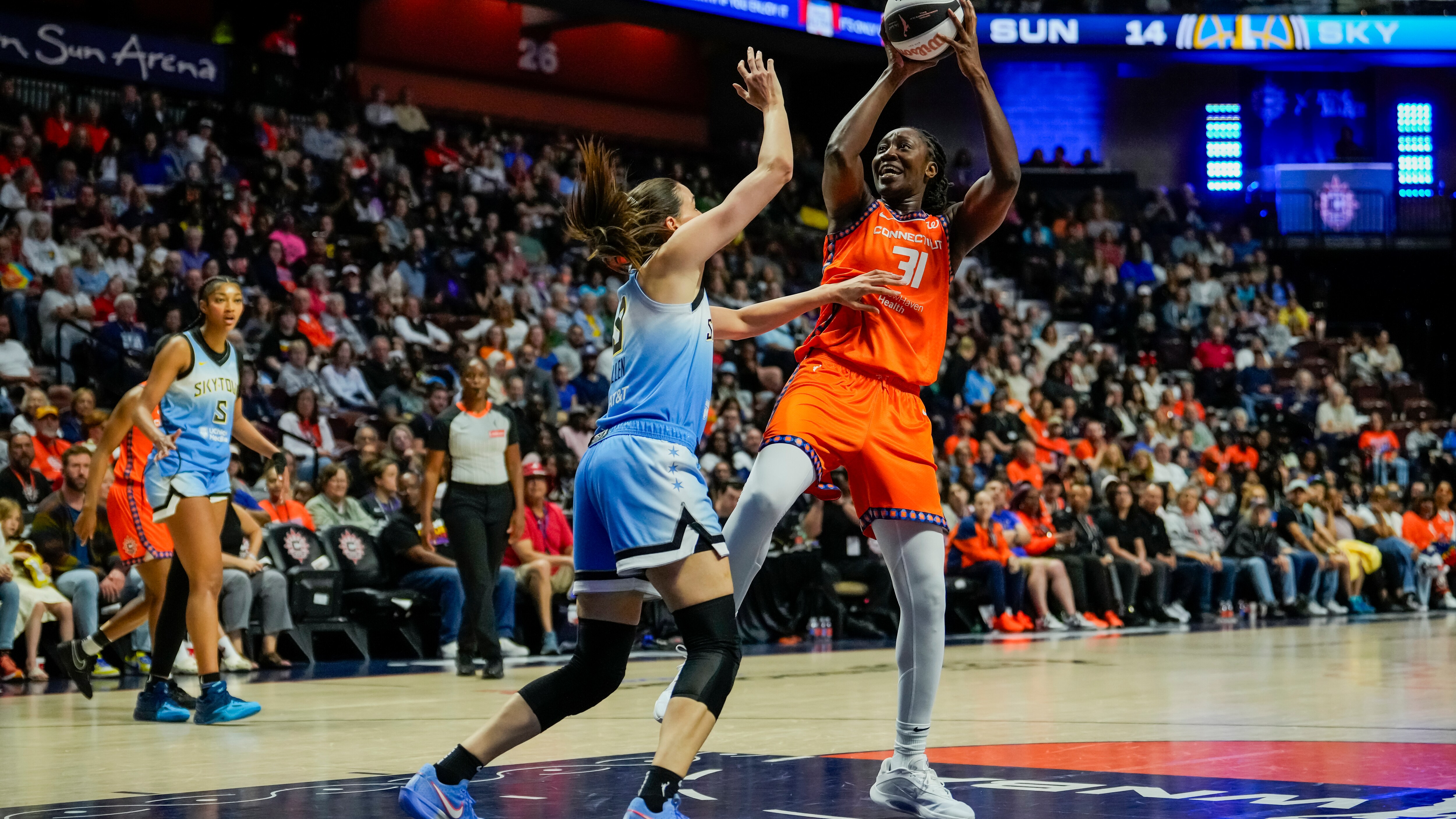 Sun Back Home Wednesday Night Against Sky