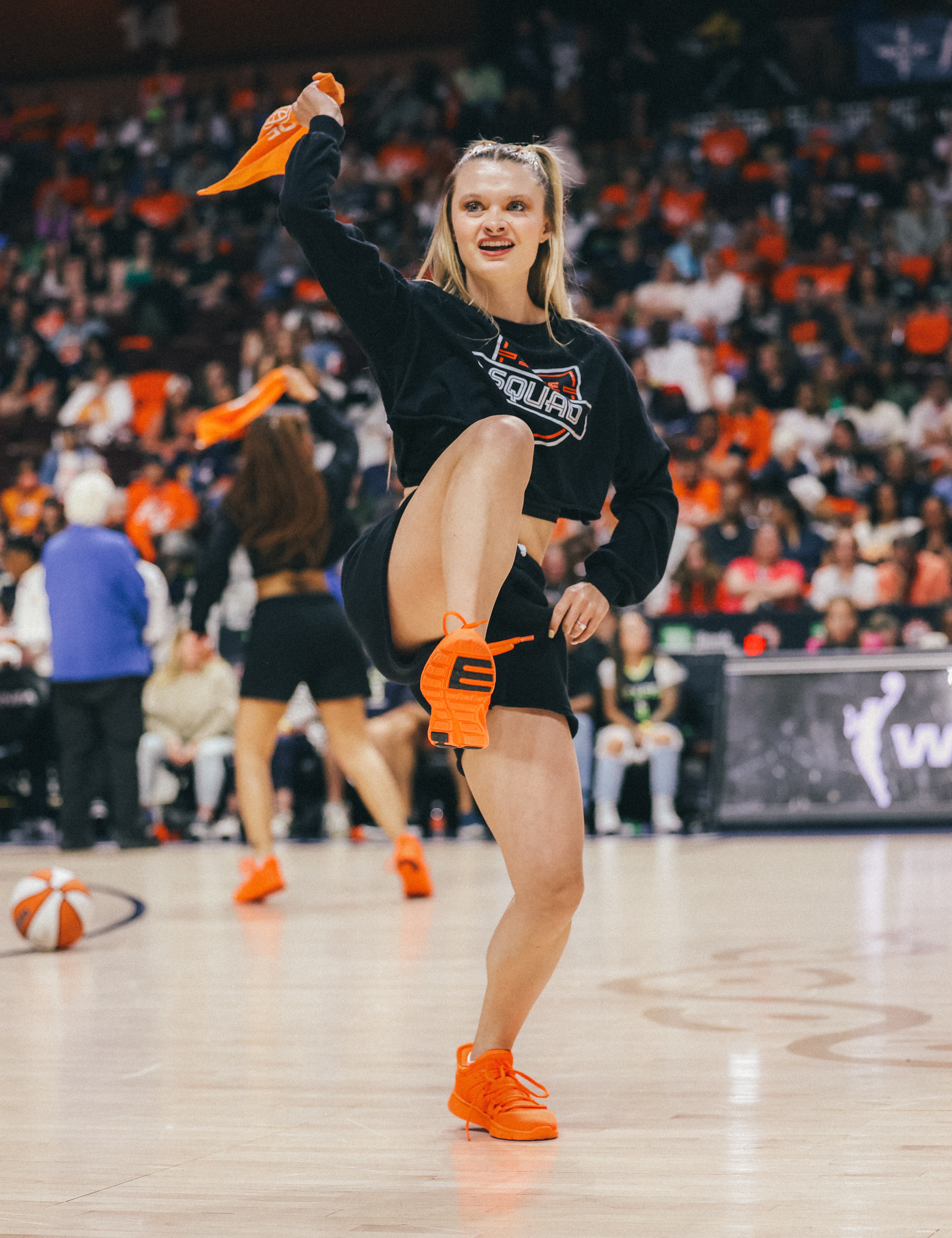 304d8fef-eeaa-4ab0-8b69-3846ca914b63DallasvsSun_Hemans-198