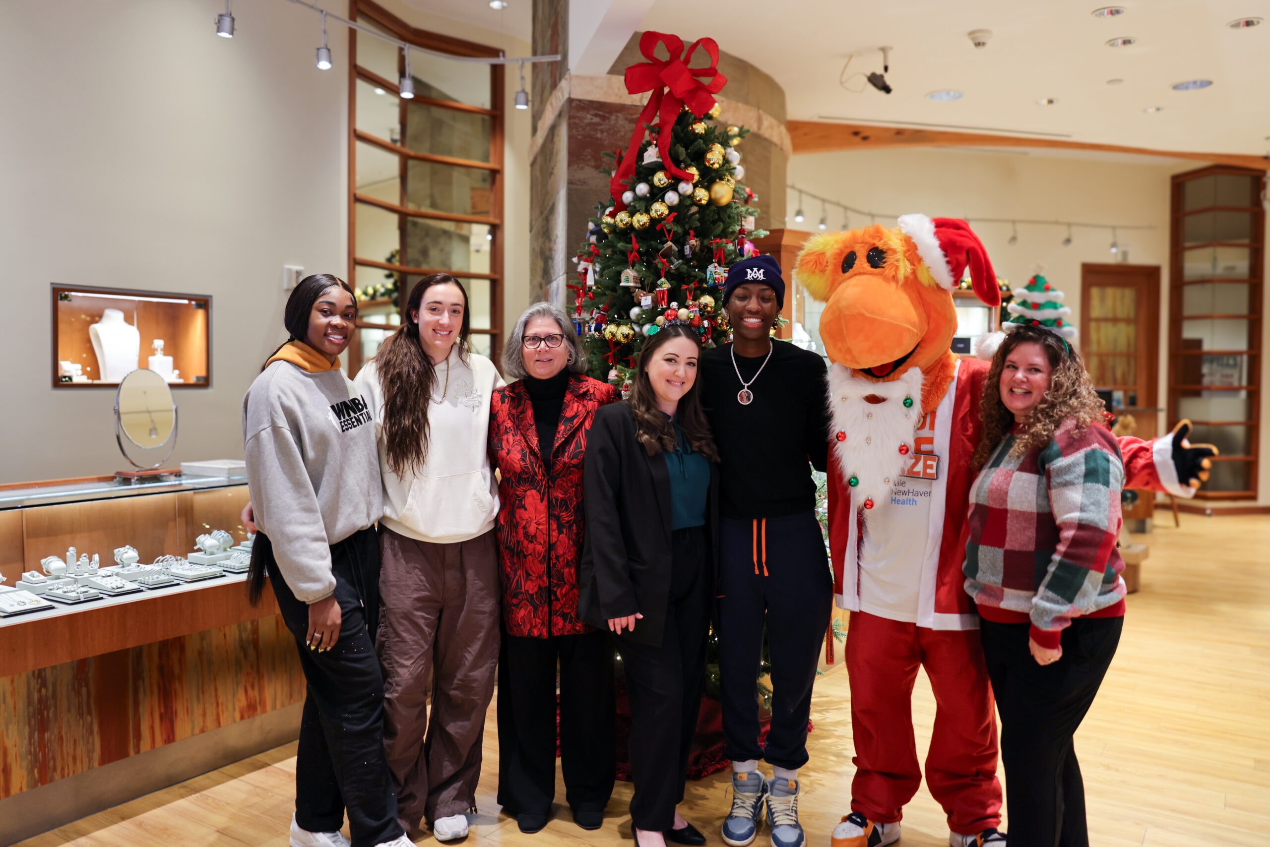 Lux Bond and Green Holiday Meet and Greet