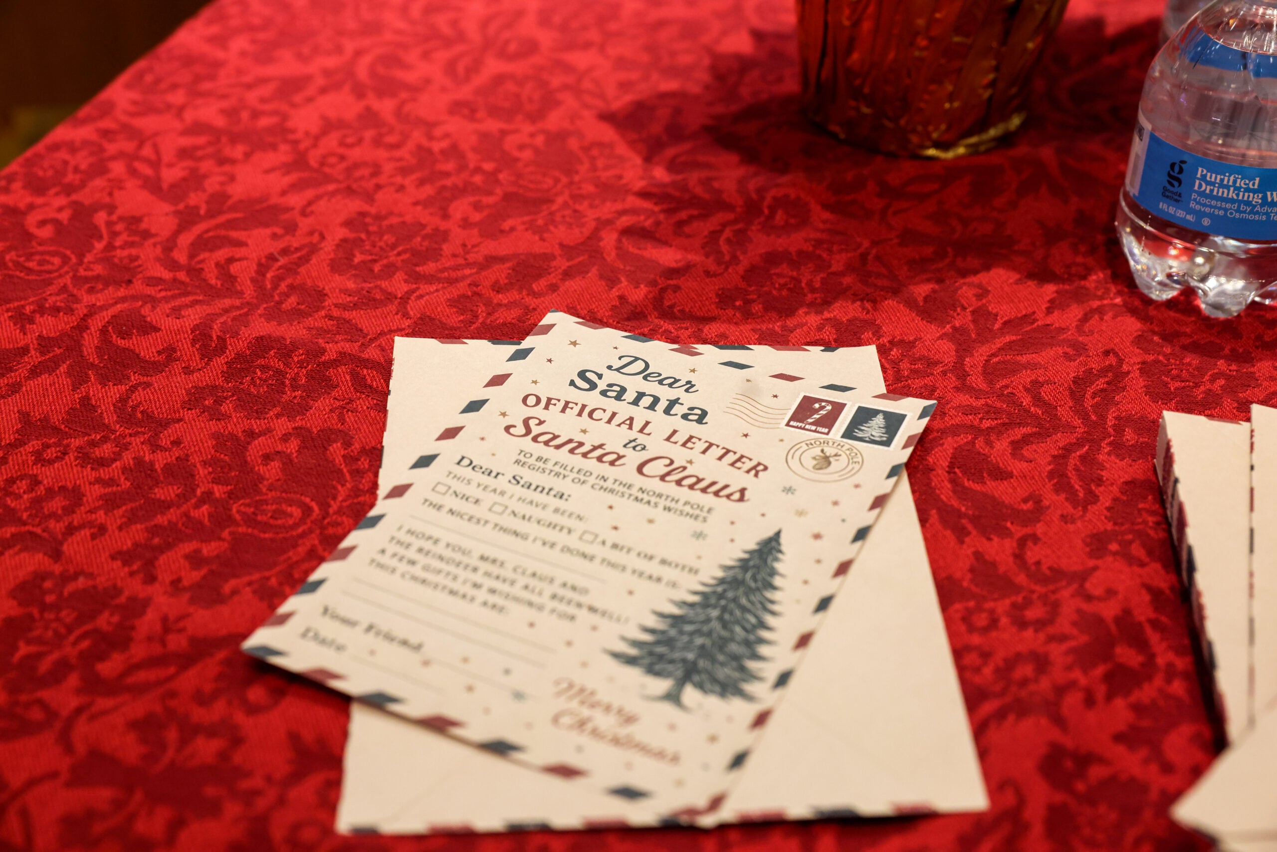 Lux Bond and Green Holiday Meet and Greet