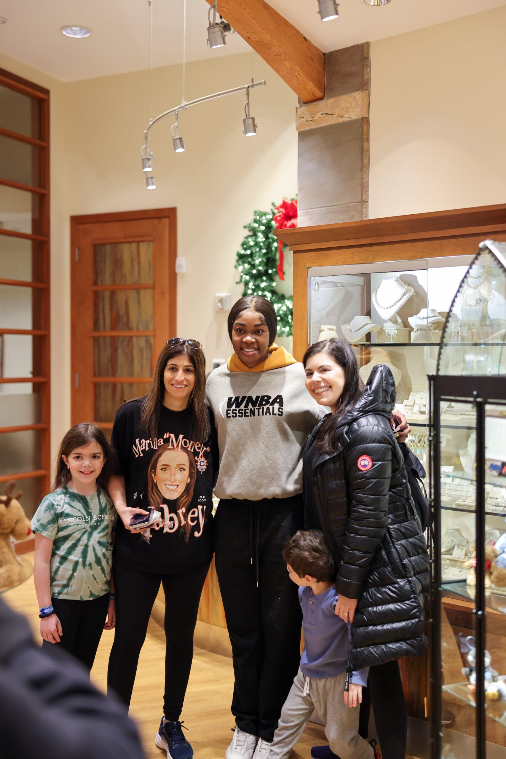 Lux Bond and Green Holiday Meet and Greet