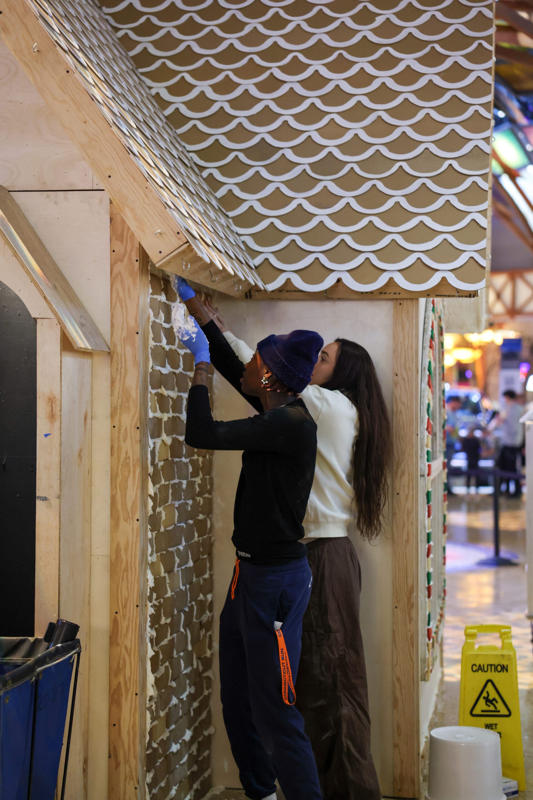Mohegan Sun Gingerbread House Decorating