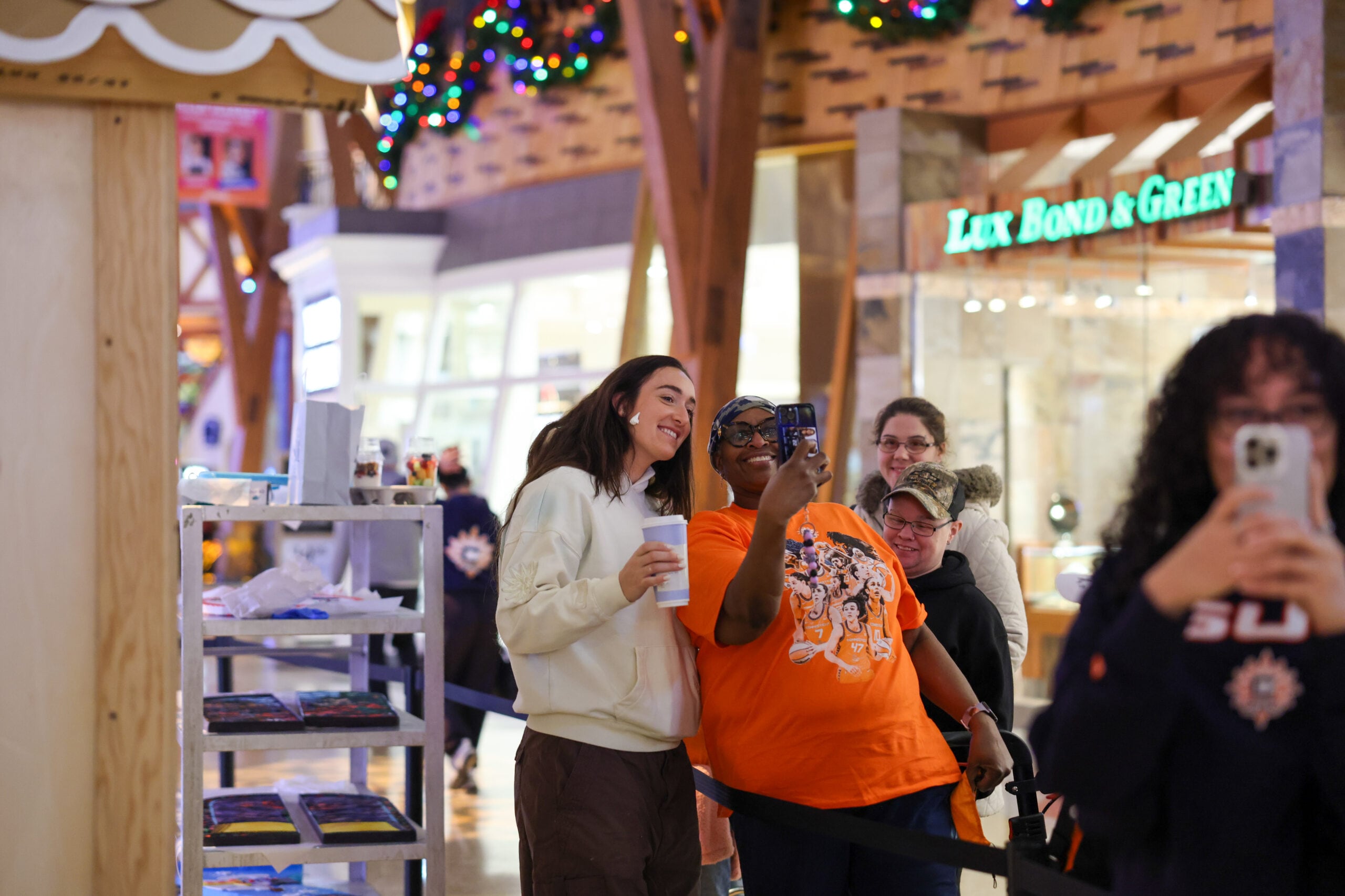 Mohegan Sun Gingerbread House Decorating