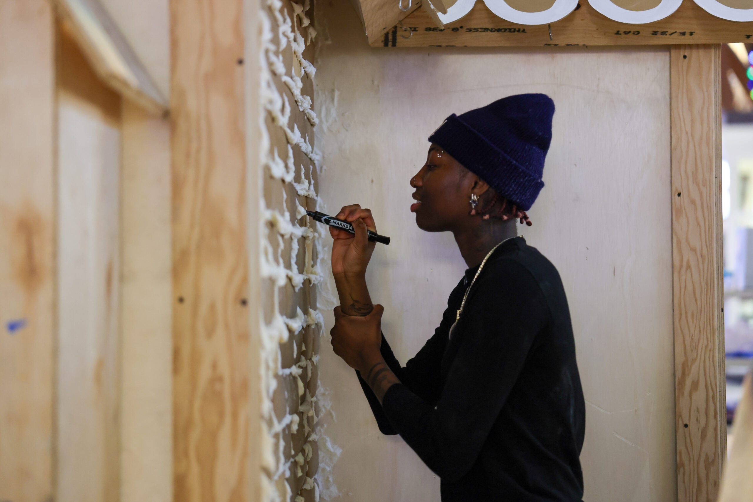 Mohegan Sun Gingerbread House Decorating