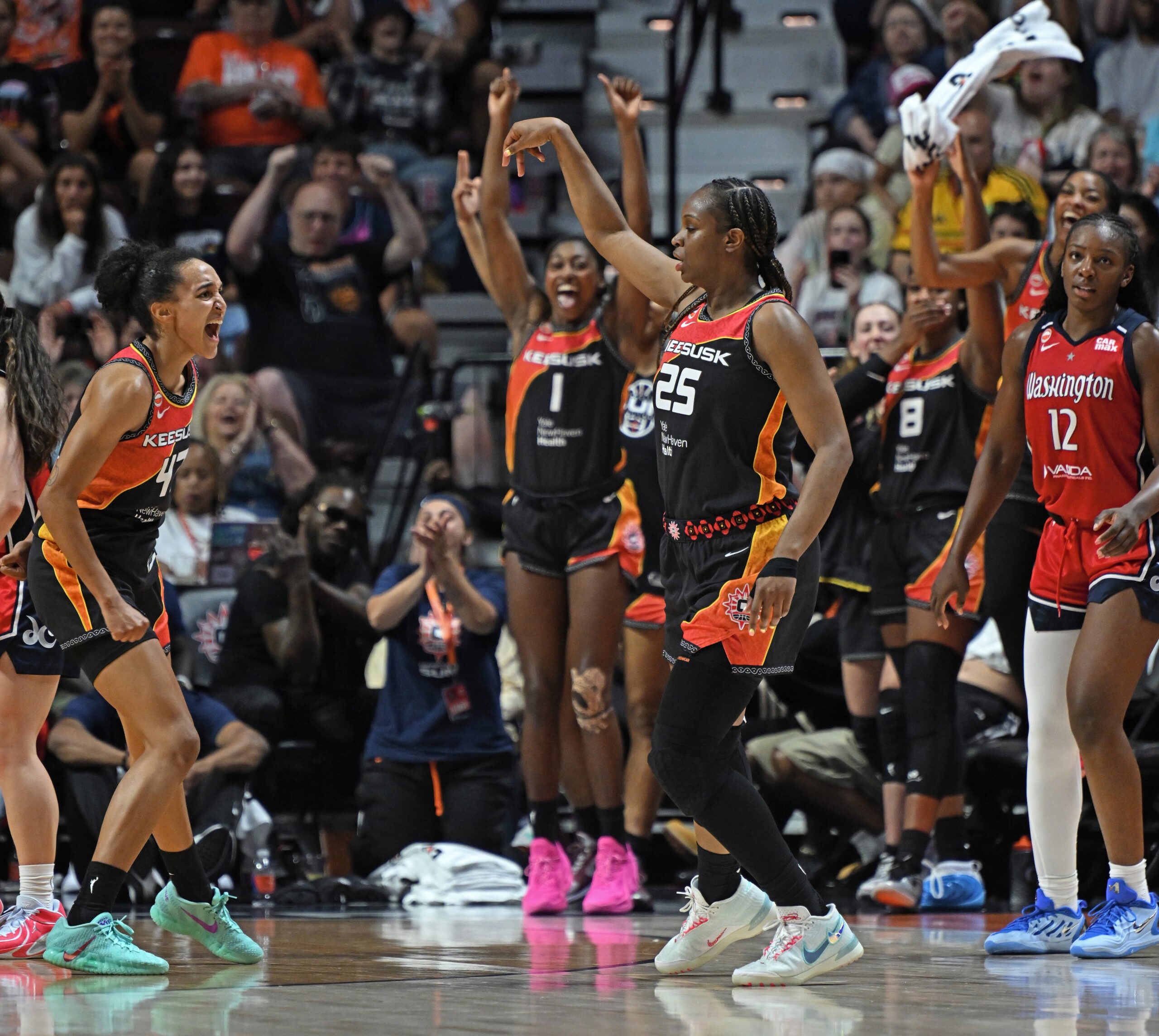Washington Mystics v Connecticut Sun
