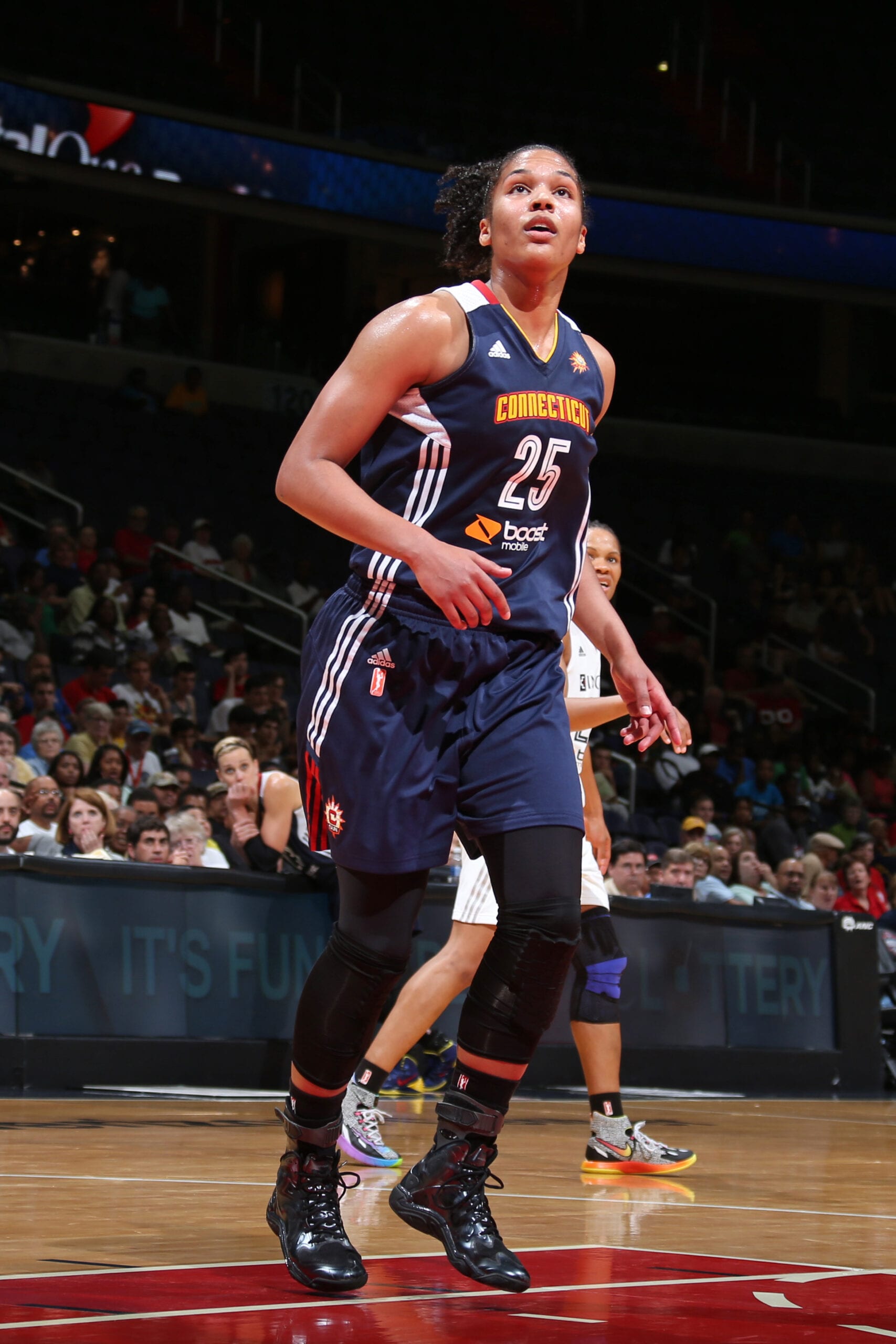 Connecticut Sun v Washington Mystics