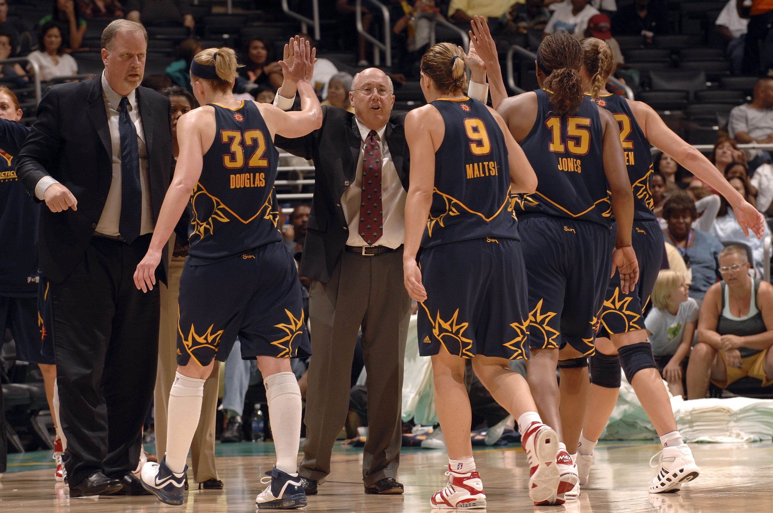 Connecticut Sun vs Los Angeles Sparks