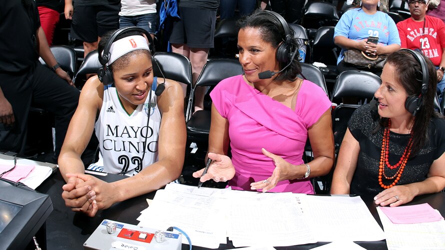 In The Lane With Lea B. | Playoffs Are Here!