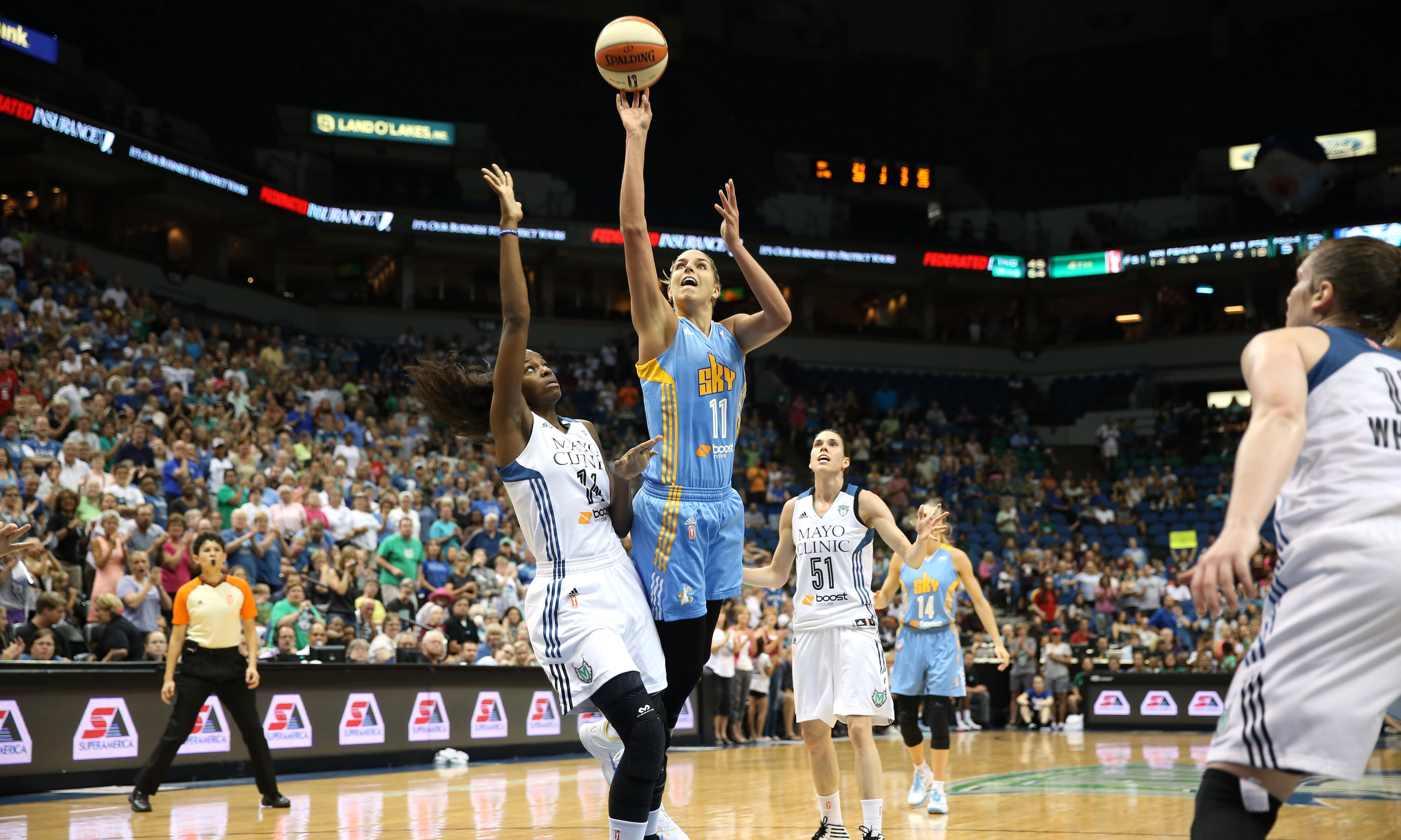Sky forward Ella Delle Donne is the league's leading scorer, but was held in-check by an impressive defensive performance by Lynx forward Rebekkah Brunson. Delle Donne finished with just 14 points and nine rebounds.