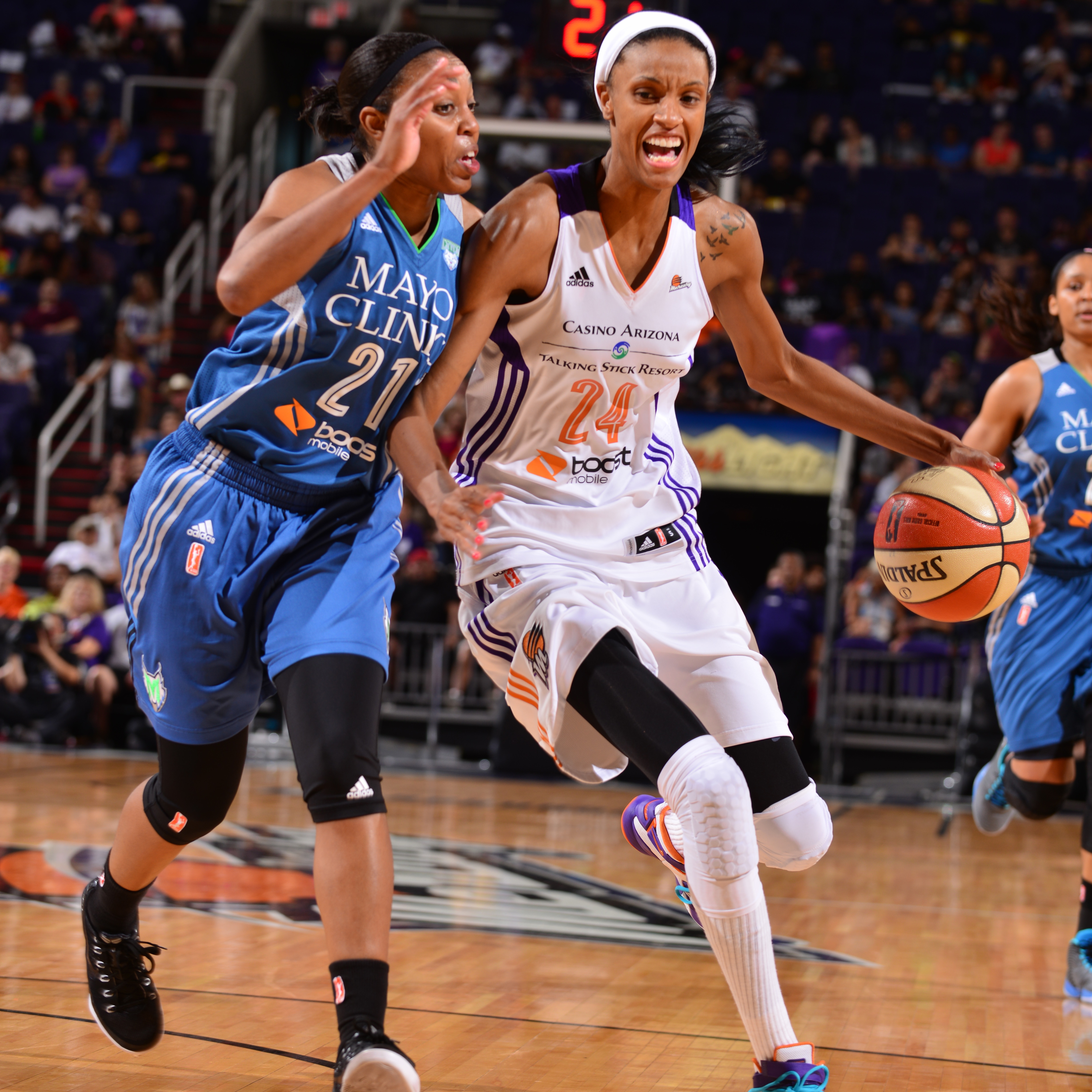 Mercury forward DeWanna Bonner, despite her recent struggles, returned to superstar form on Sunday night, dropping a game-high 21 points to go with four rebounds and three blocked shots.