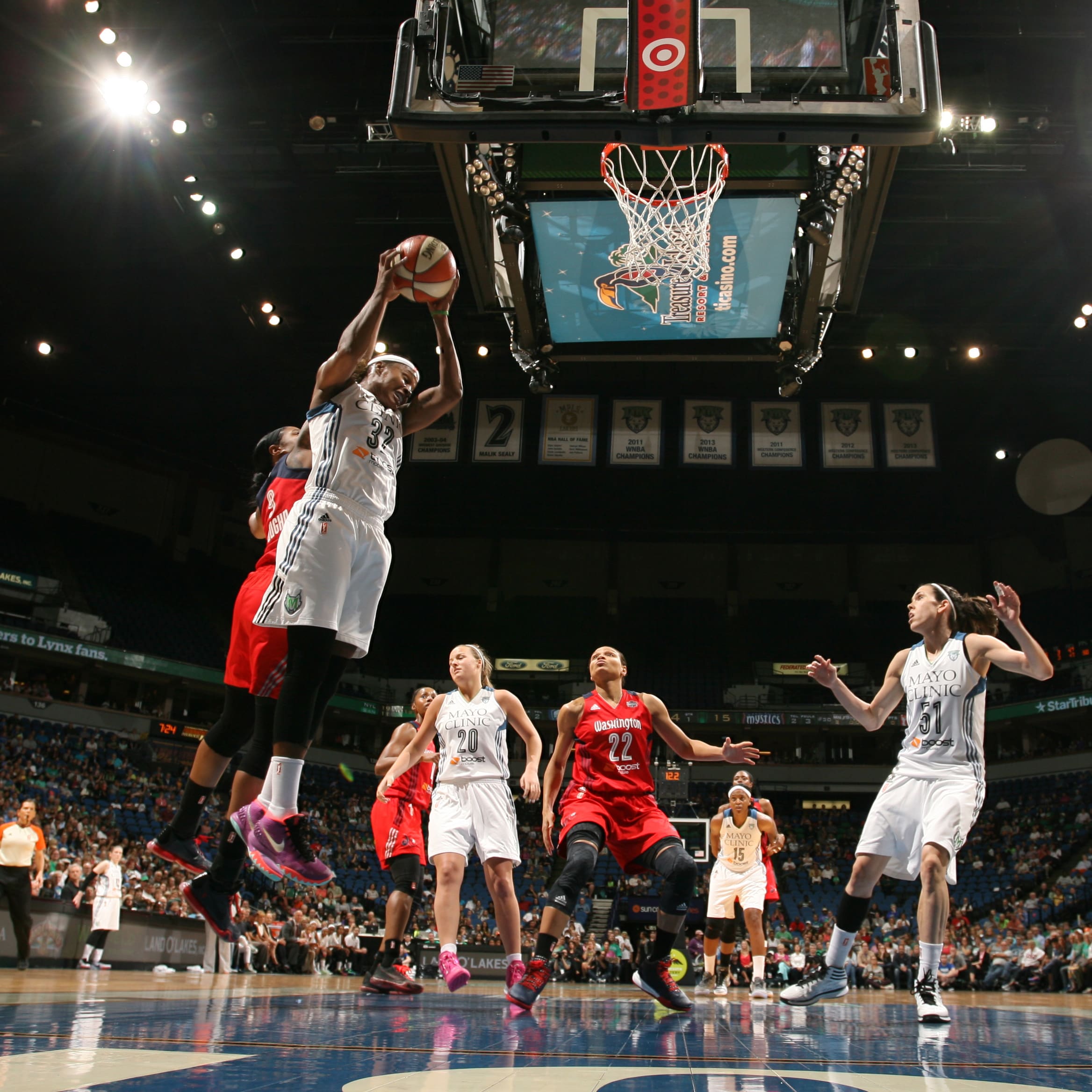 Lynx forward Rebekkah Brunson did all she could to keep Minnesota in the game, but it just wasn't enough. Brunson notched a double-double finishing with 12 points, 11 rebounds and four assists.