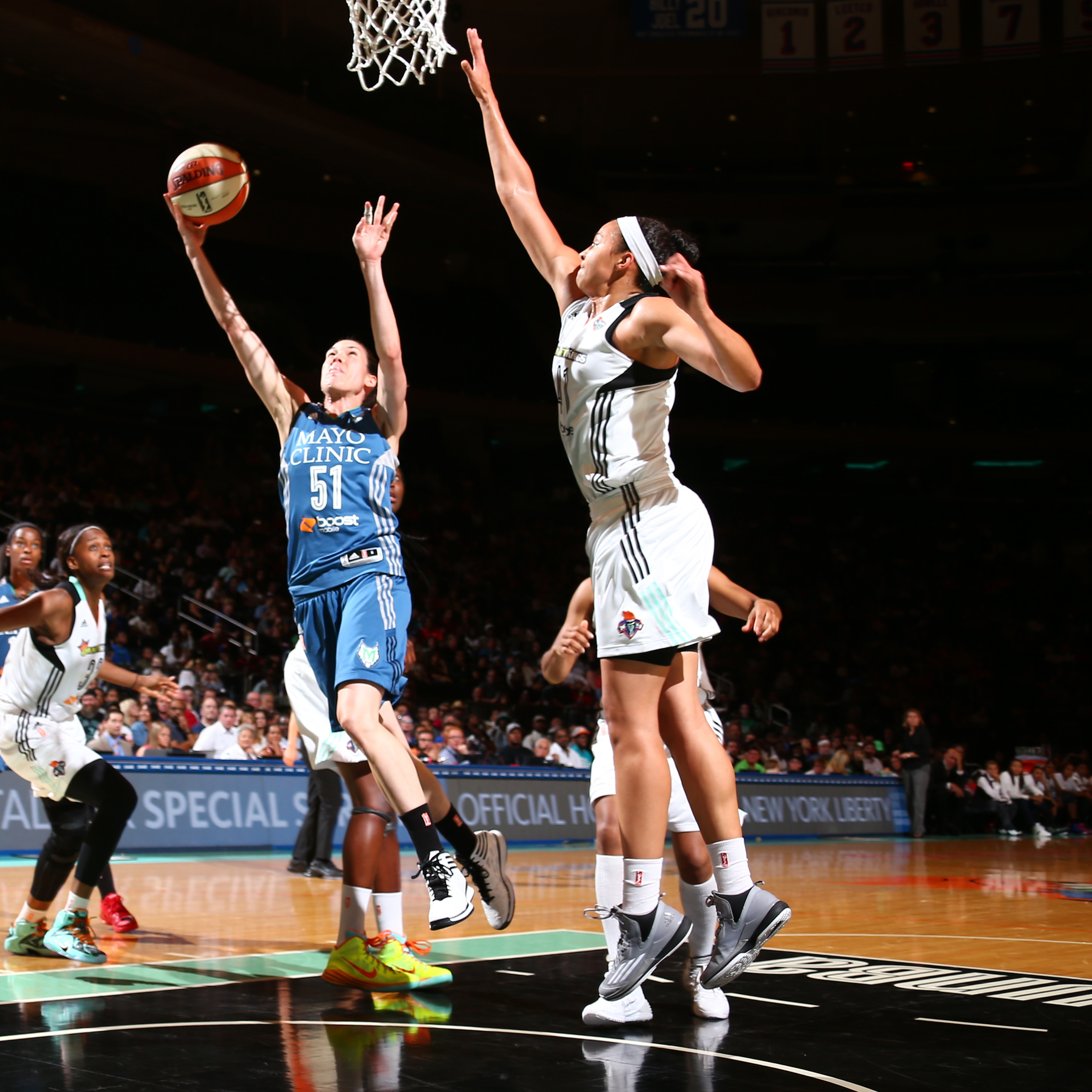 Lynx guard Anna Cruz had a rather quiet night herself, putting up just four points, three assists and a steal in Minnesota's loss.
