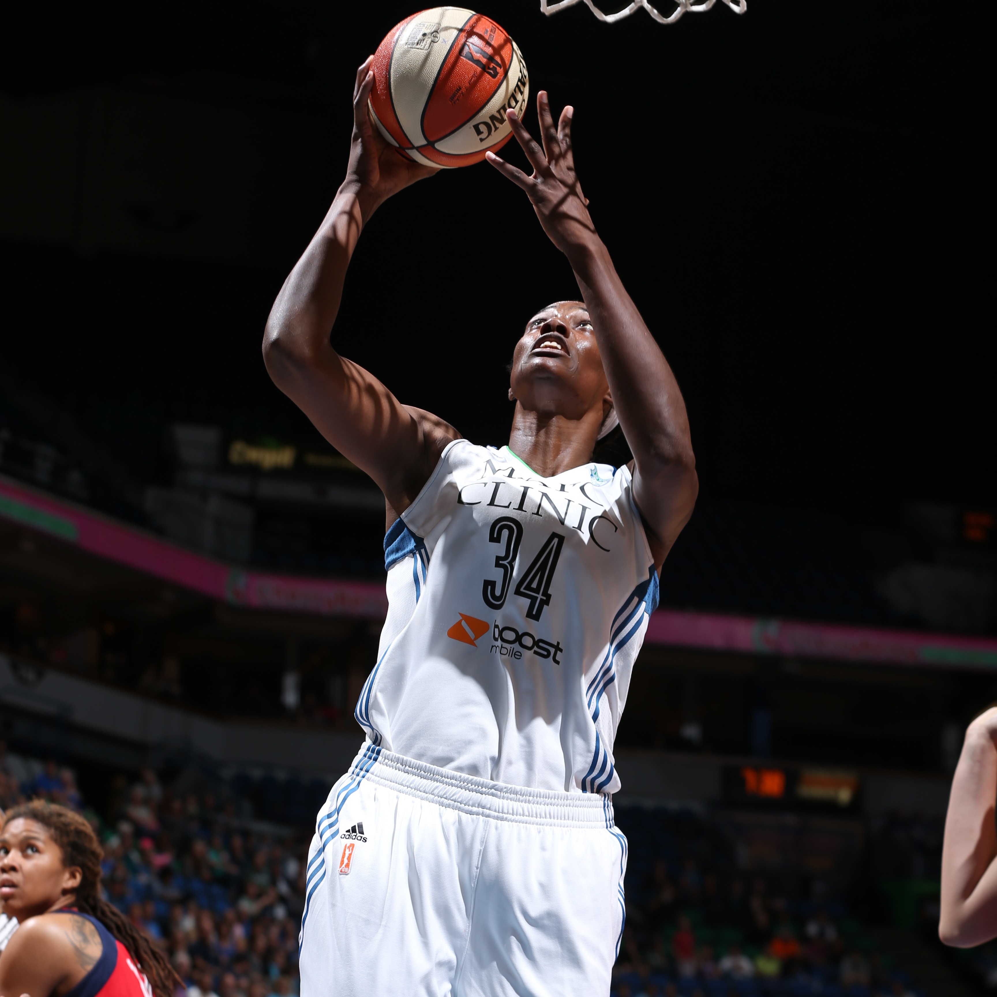 Lynx center Sylvia Fowles started the game hot, scoring 10 points in the first half. In the second half, she fell quiet. Fowles finished with a team-high 13 points and five rebounds.