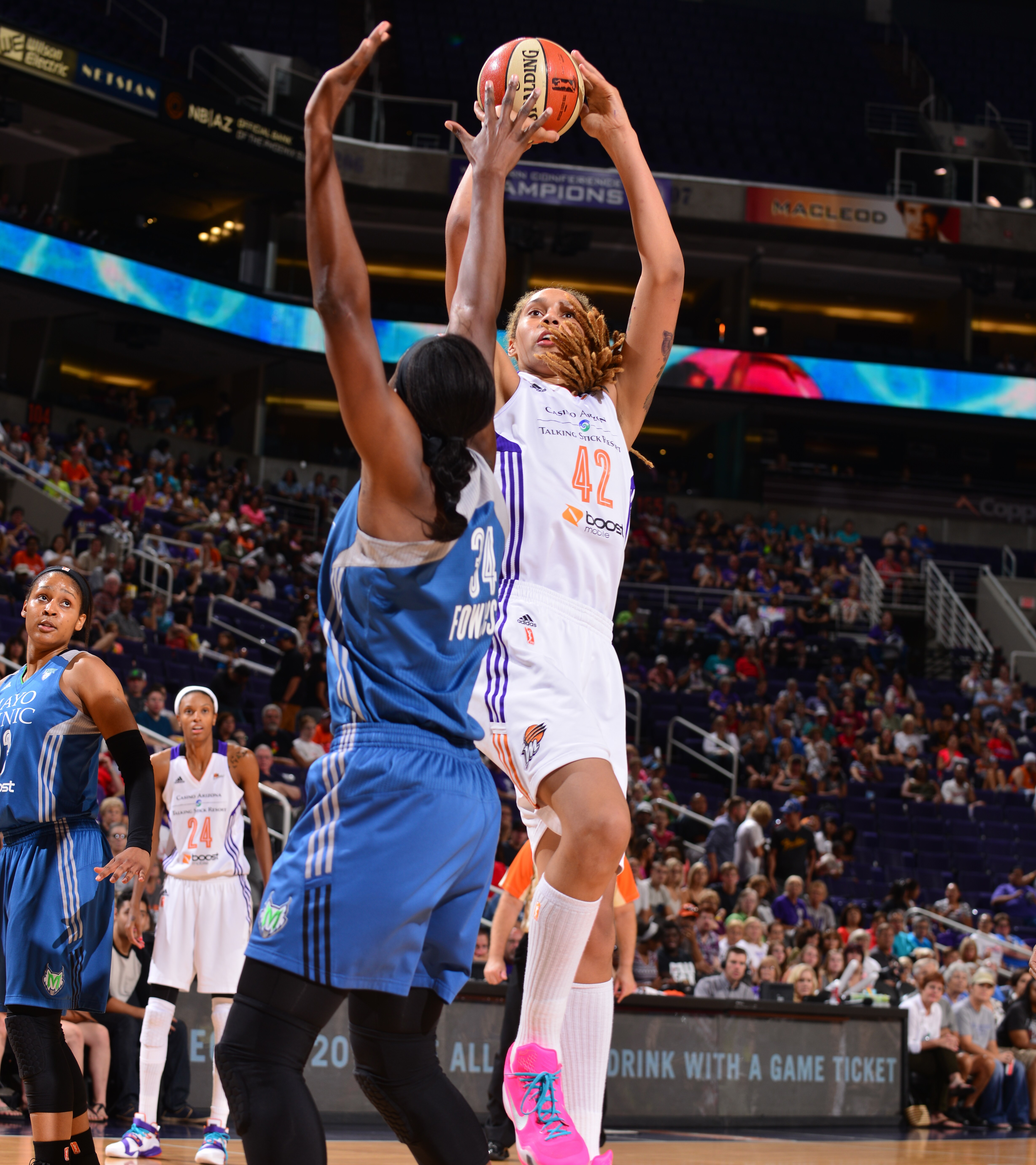 Mercury center Brittney Griner notched a double-double on Sunday night, helping to lead Phoenix to a 79-67 victory over the Lynx. Griner finished with 10 points, 11 rebounds and a game-high six blocked shots.