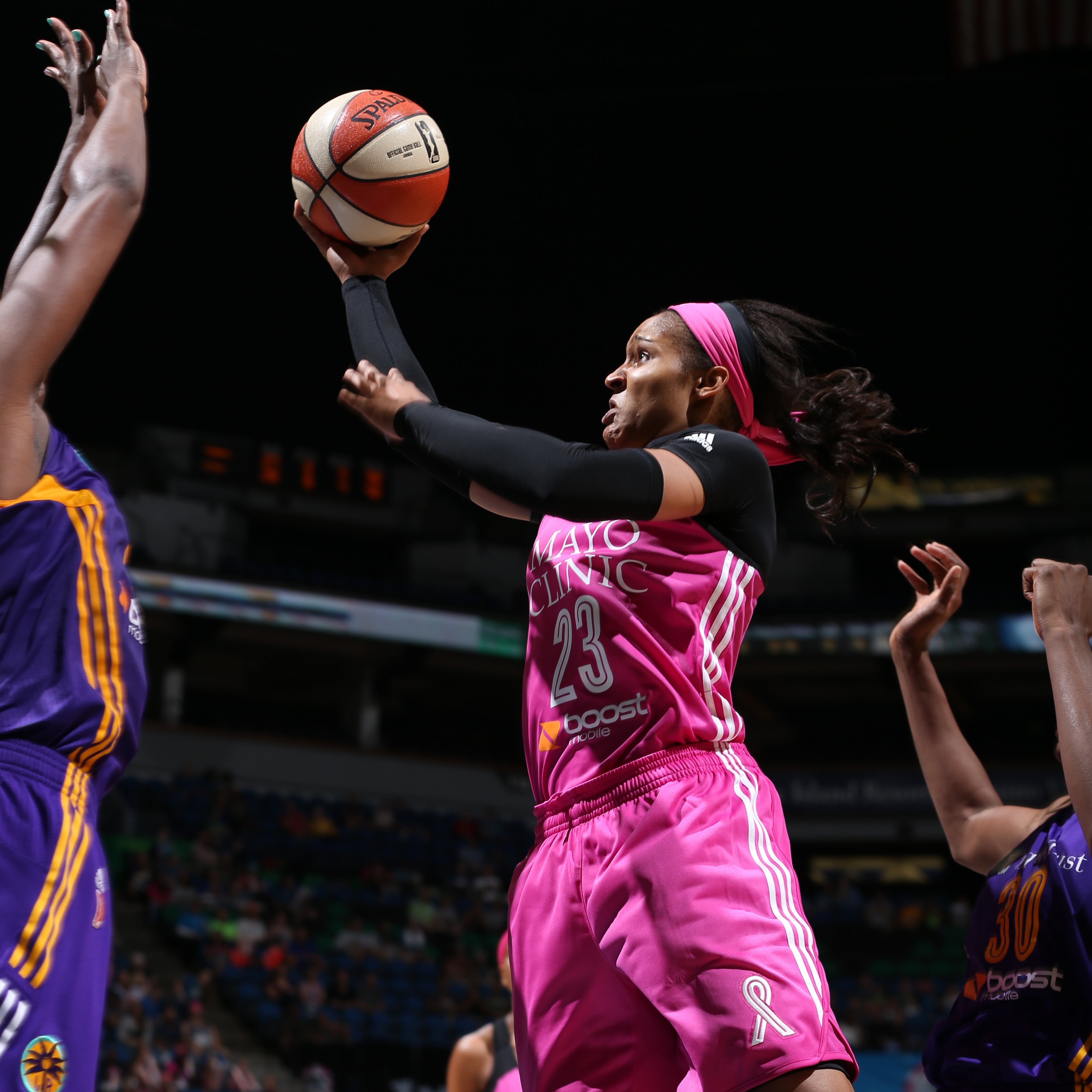 Lynx forward Maya Moore is back to her 20 point ways, scoring 20 points tonight against Los Angeles. Moore also added five rebounds, two assists and two steals.