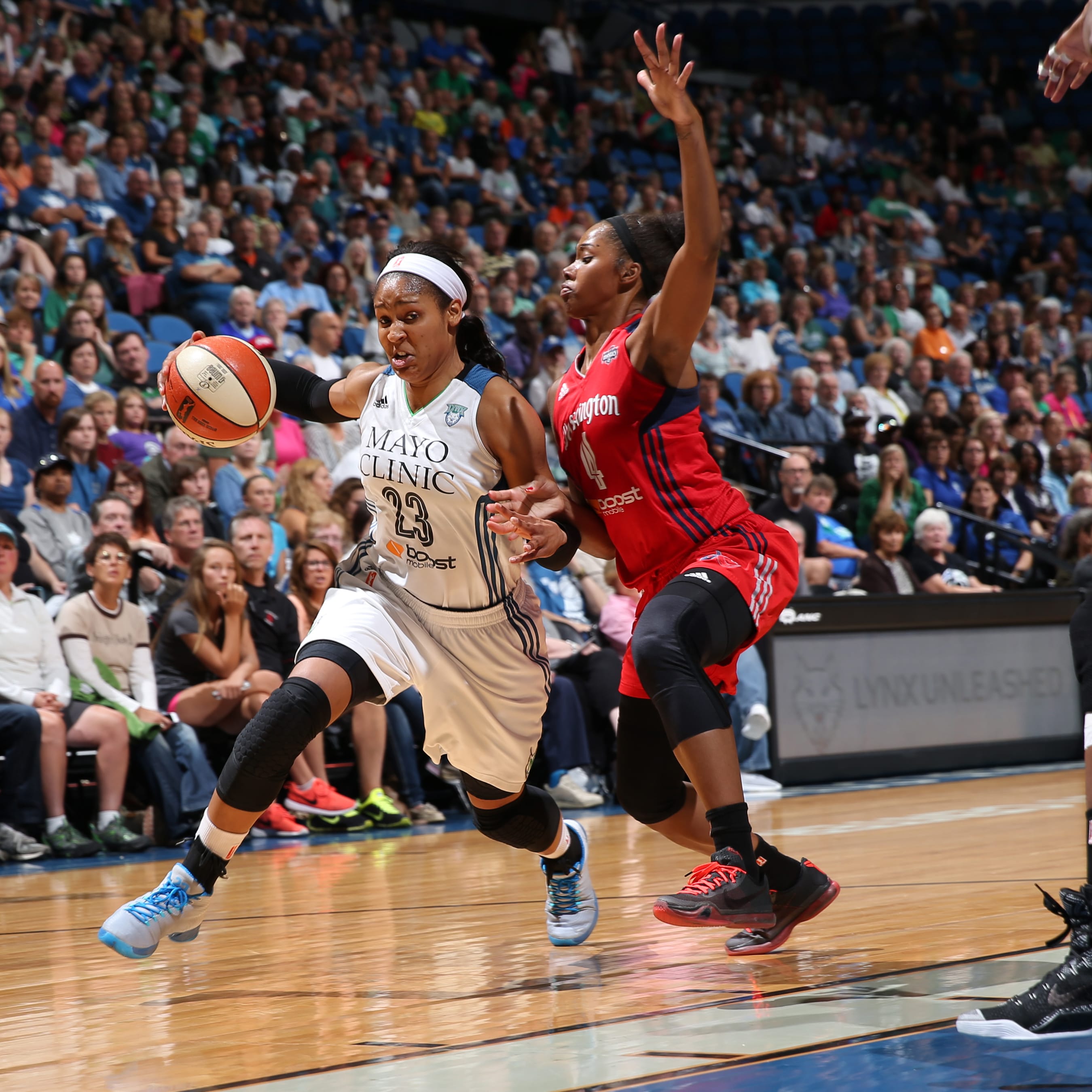 It's not often that Maya Moore struggles, but tonight, along with the rest of Minnesota's offense, she struggled. Moore finished with just 10 points on 2-of-10 (20 percent) shooting to go with her five rebounds and four assists.
