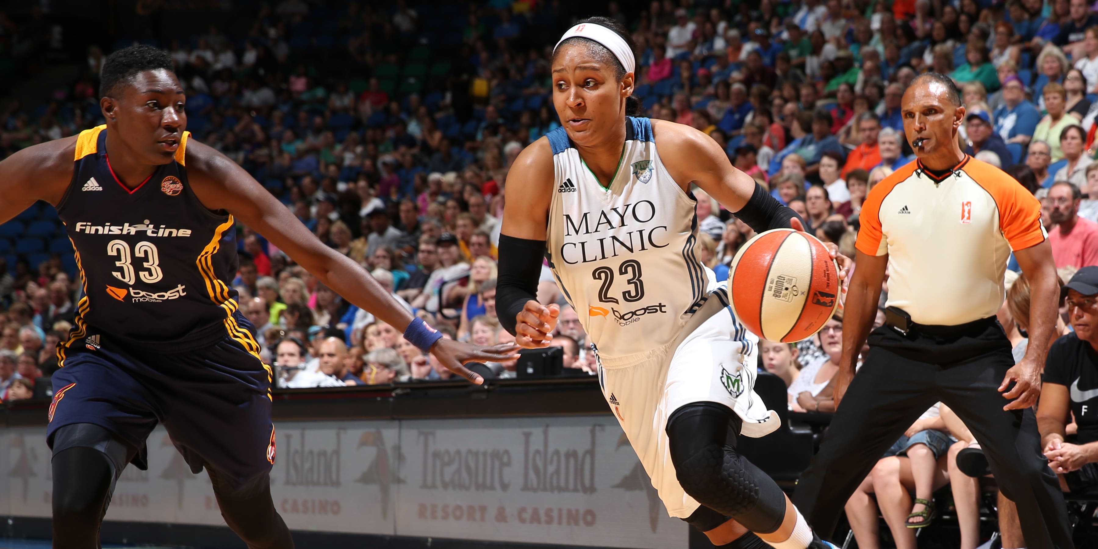 Despite leaving the game near the end of the third quarter due to an incidental elbow to the nose from teammate Sylvia Fowles, Lynx forward Maya Moore still managed to have a good night, finishing with 11 points on 4-of-8 (50 percent) shooting in 23 minutes of play.