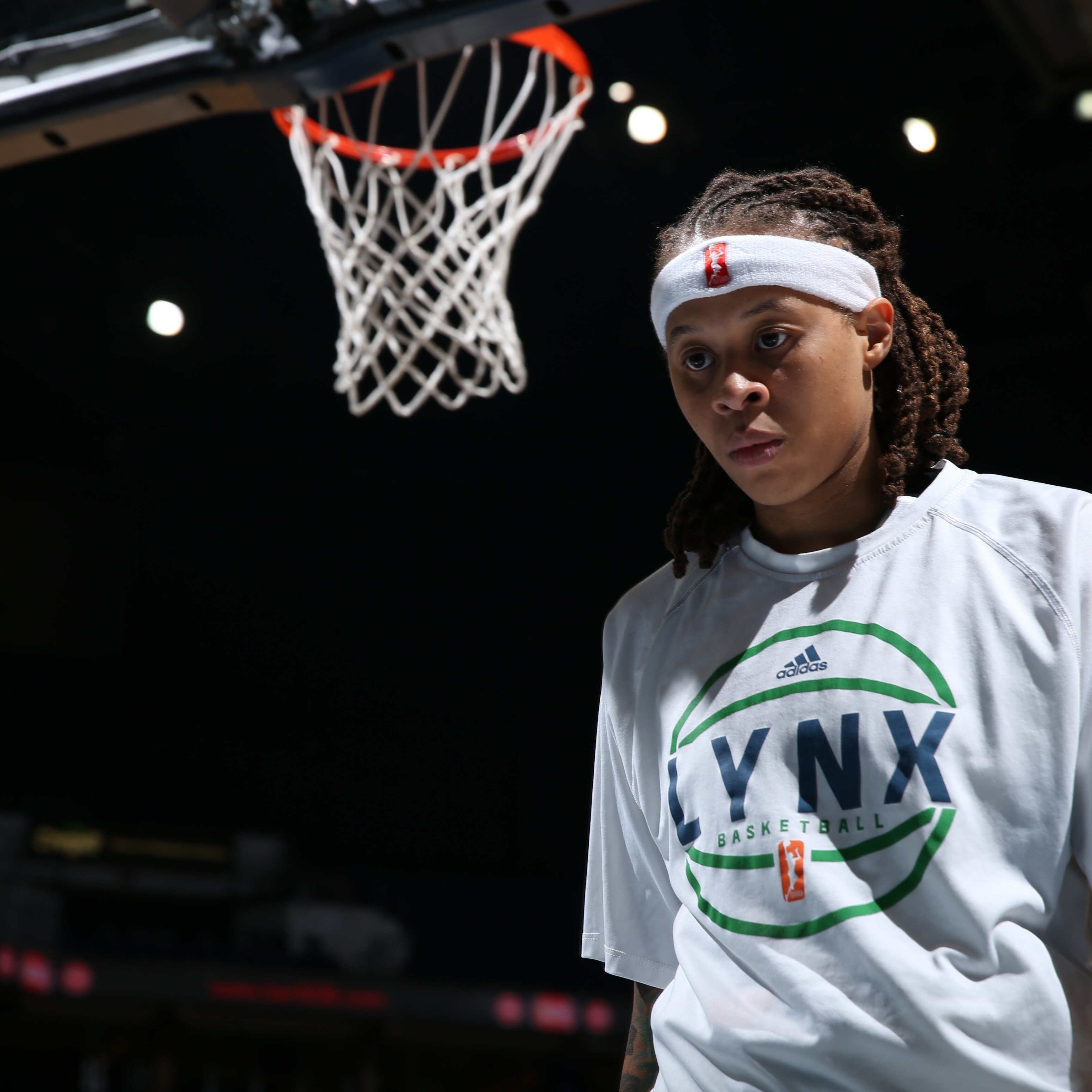 MINNEAPOLIS, MN - SEPTEMBER 18: Seimone Augustus #33 of the Minnesota Lynx during the national anthem before the game against the Los Angeles Sparks in Game 1 of the 2015 WNBA Western Conference Semifinal on September 18, 2015 at Target Center in Minneapolis, Minnesota. NOTE TO USER: User expressly acknowledges and agrees that, by downloading and or using this Photograph, user is consenting to the terms and conditions of the Getty Images License Agreement. Mandatory Copyright Notice: Copyright 2015 NBAE (Photo by David Sherman/NBAE via Getty Images)